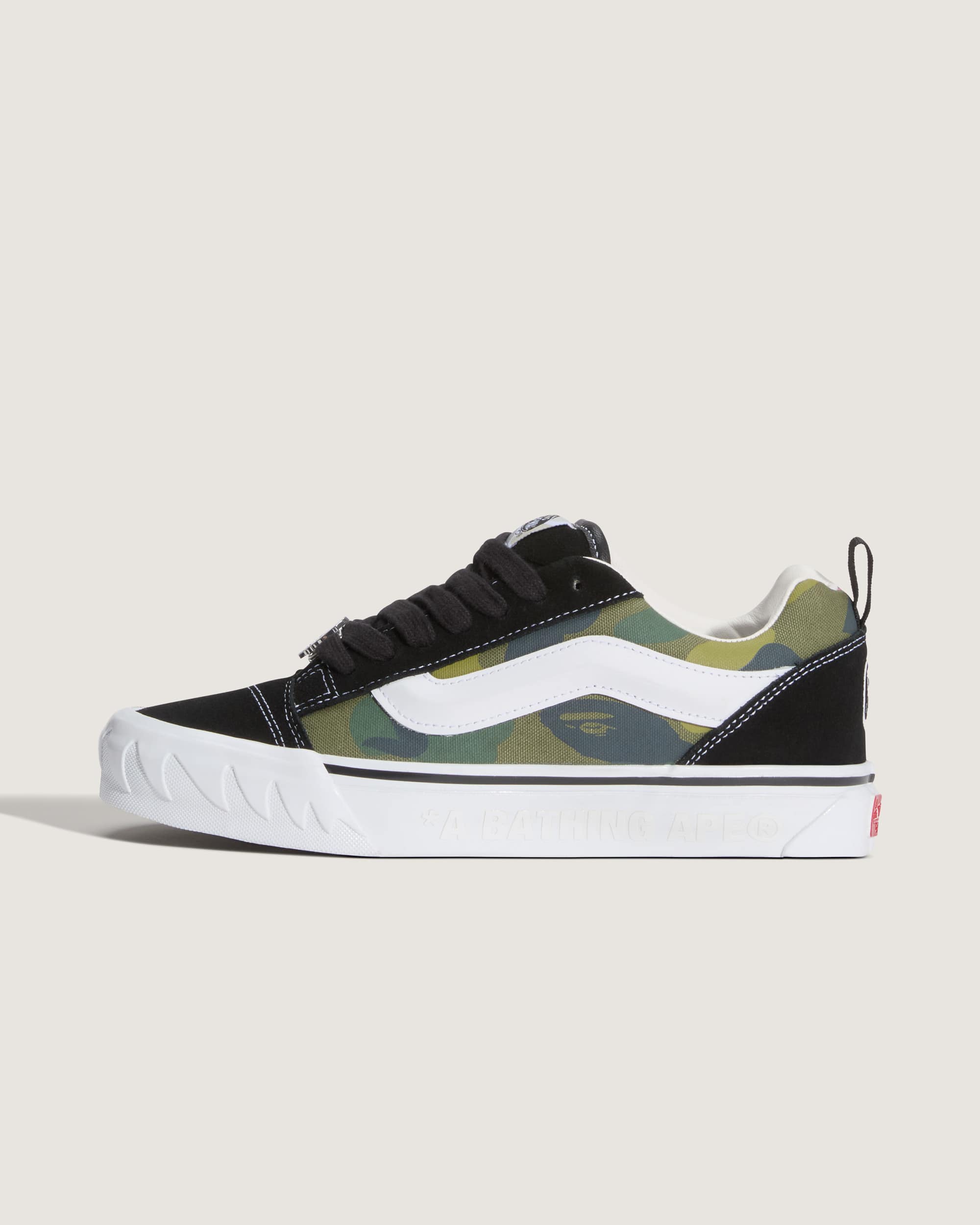 Vans x BAPE Knu Skool VANS Schwarz HERO
