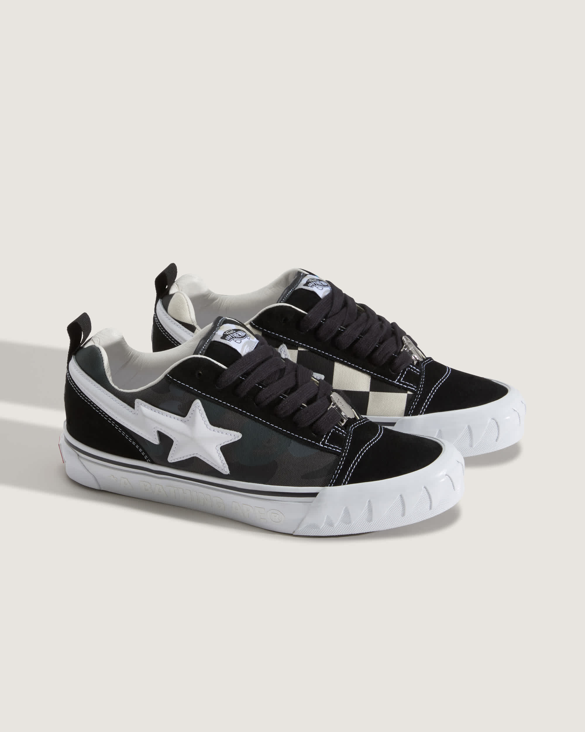 Vans x BAPE Knu Skool VANS Schwarz ALT1