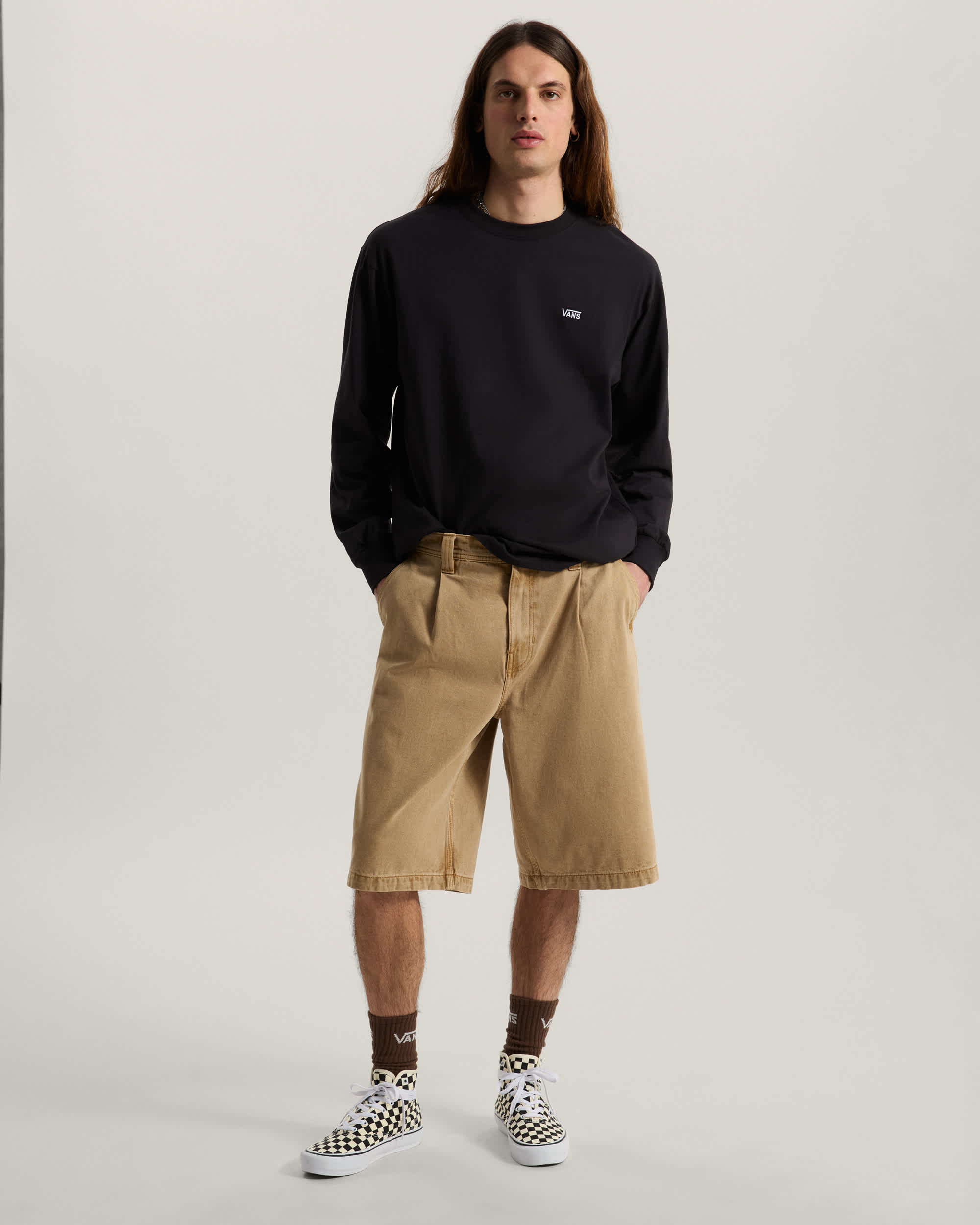 Left Chest Logo II TShirt VANS Schwarz ALT5