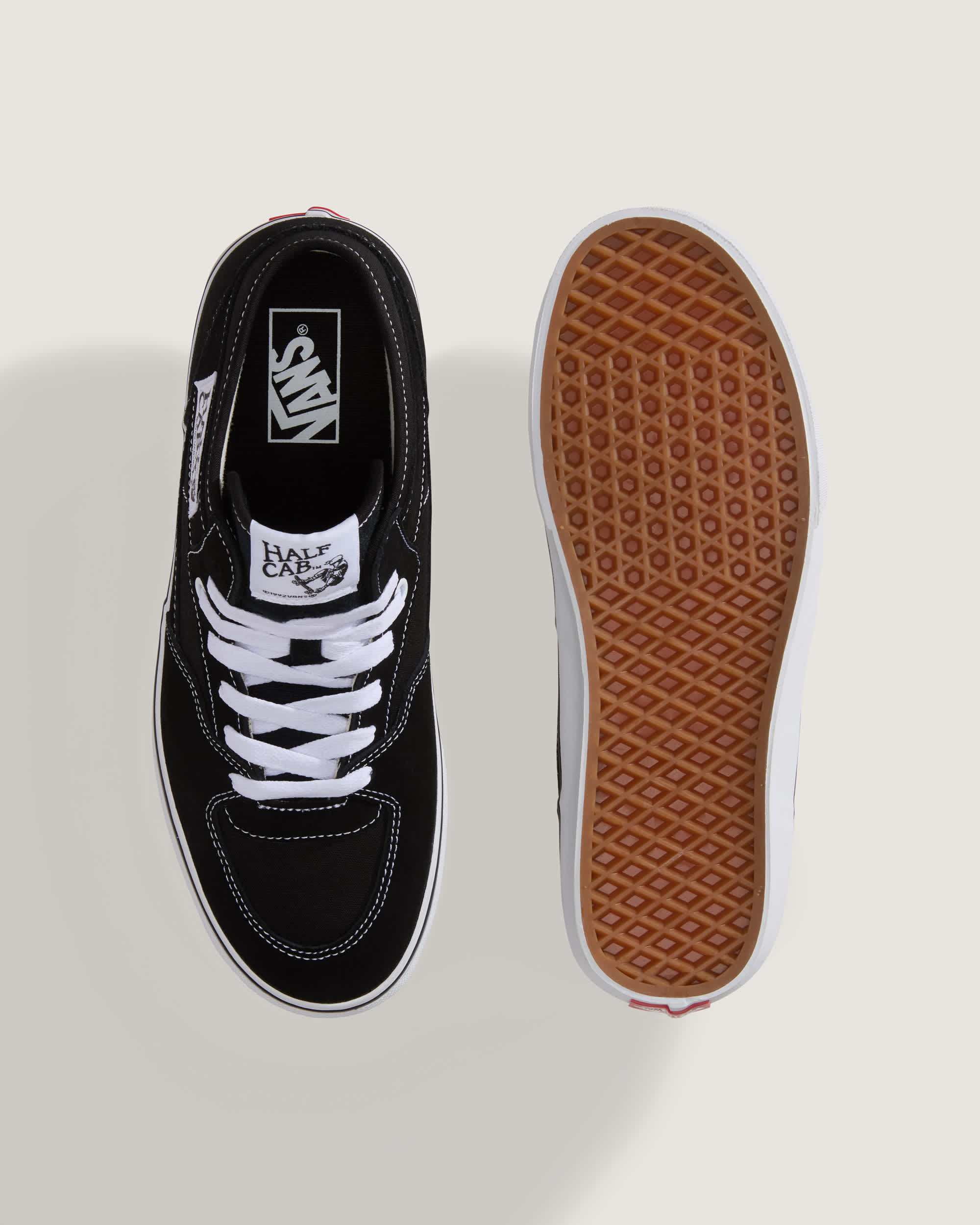 Half Cab Decon Shoes VANS Black ALT2