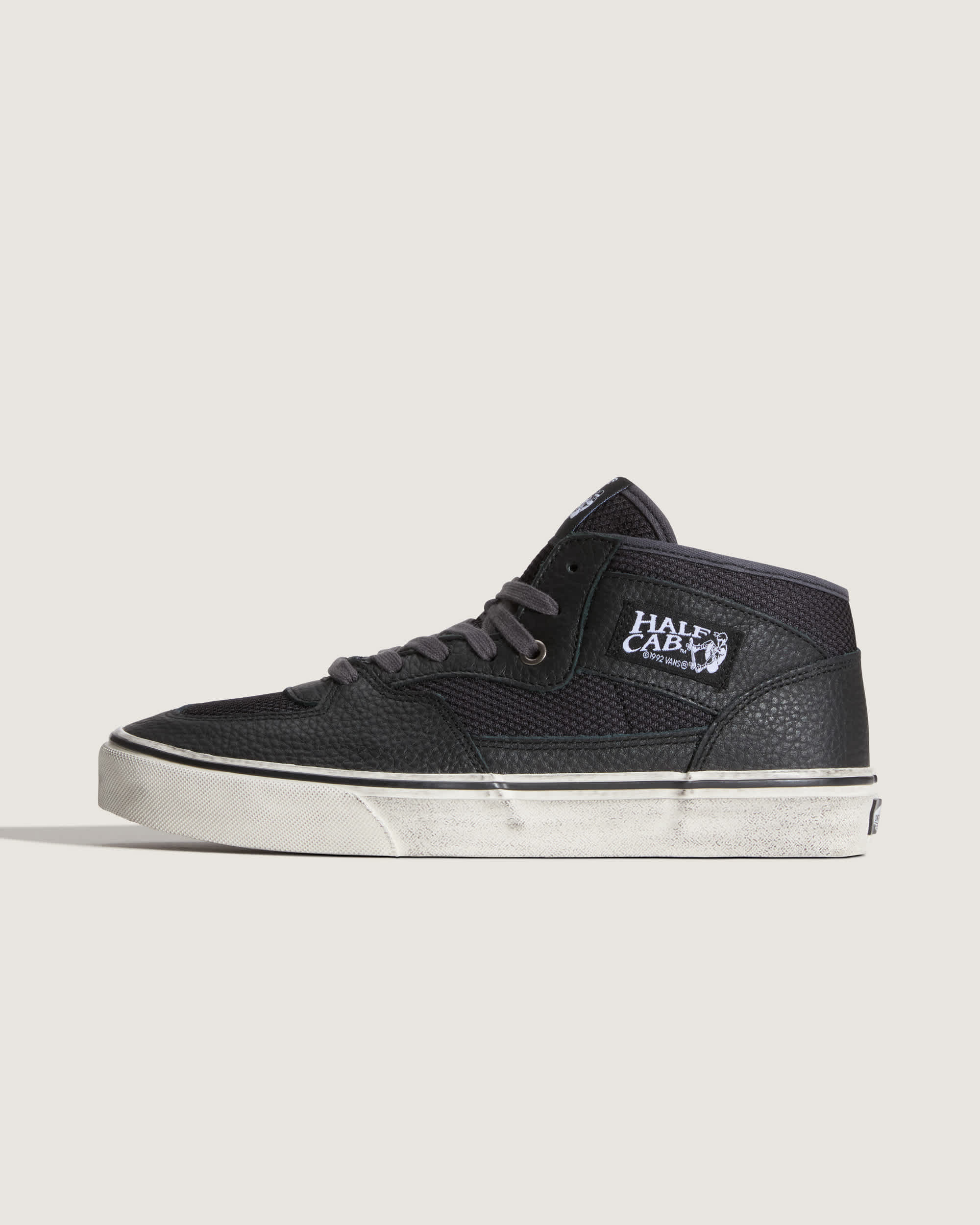 Zapatillas Half Cab Decon VANS Negro HERO
