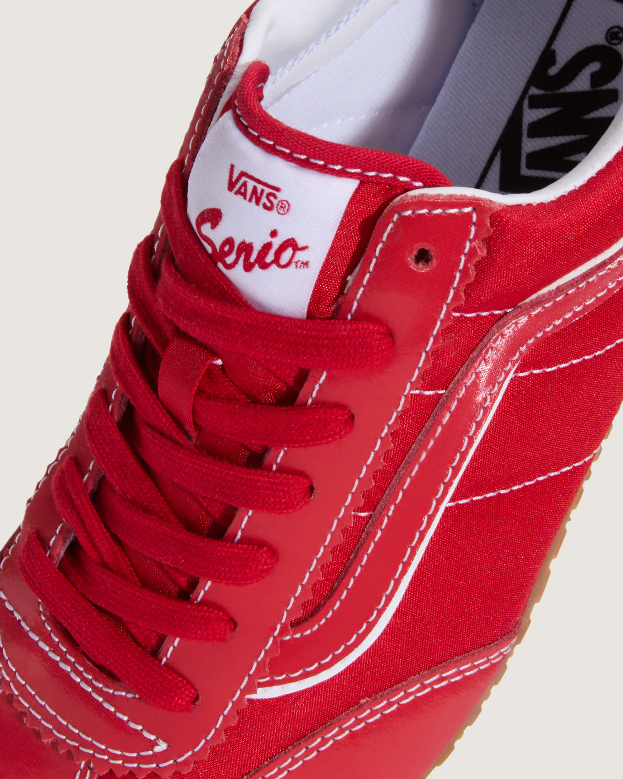 Chaussures Super Lowpro VANS Rouge ALT4