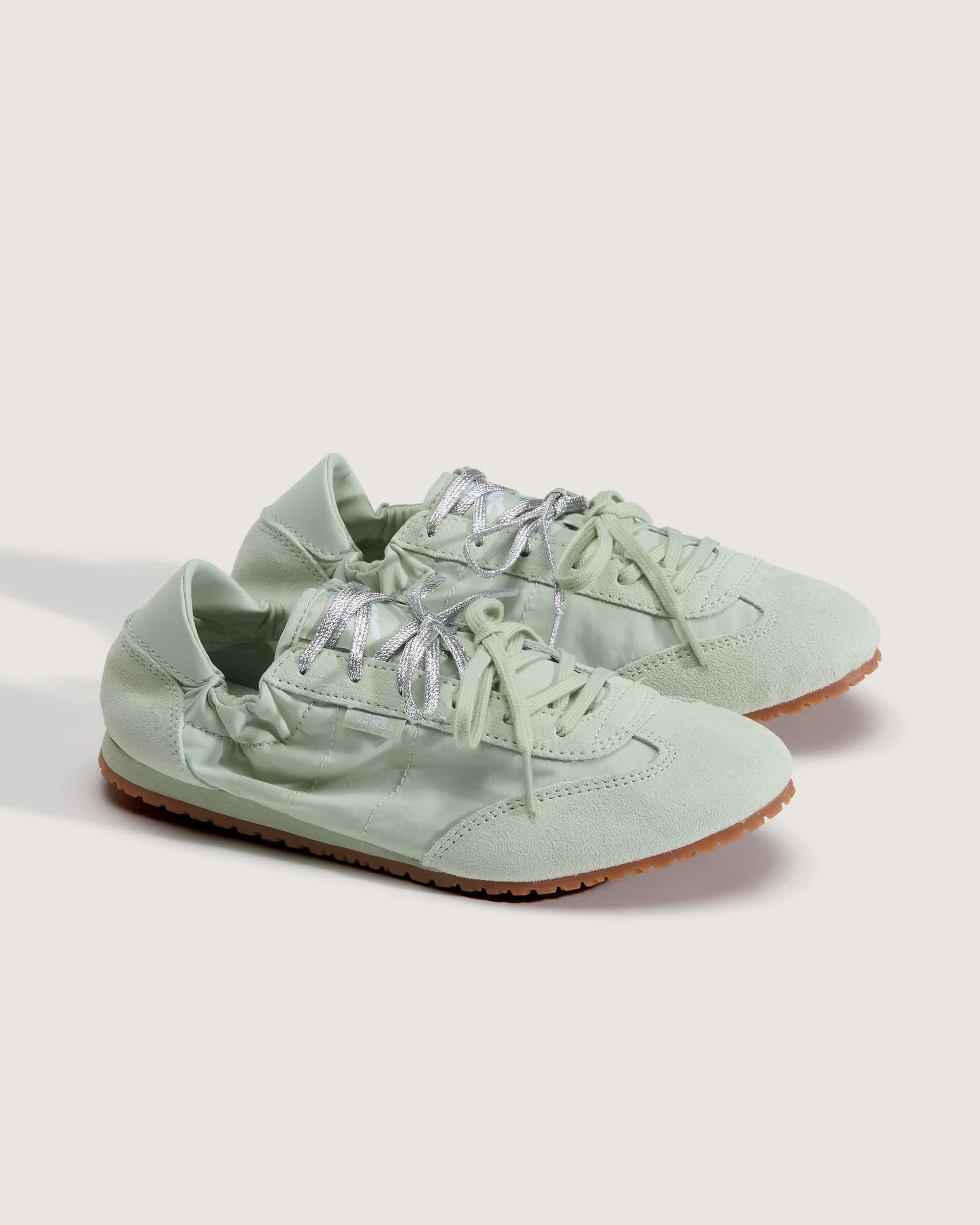 Chaussures Super Lowpro Ballet Light VANS Blanc ALT1