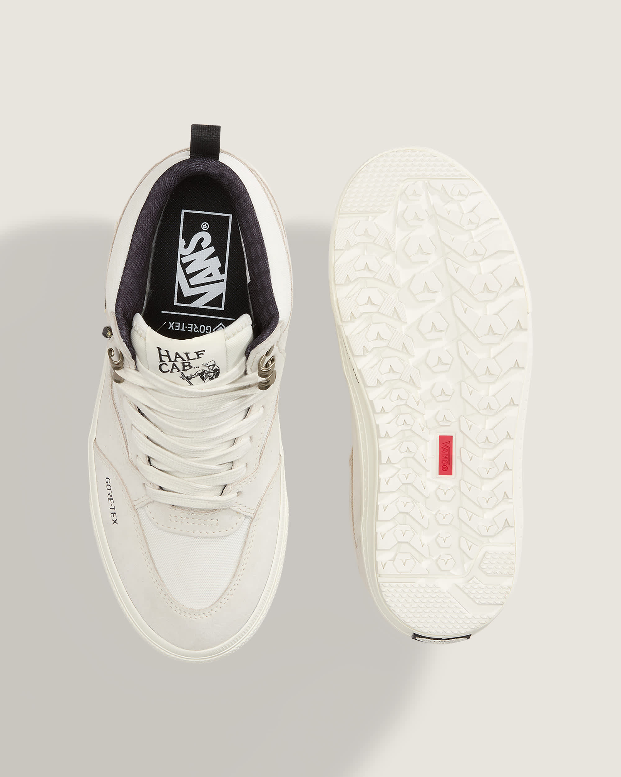 Chaussures Half Cab GORETEX Insulated VANS Blanc ALT2