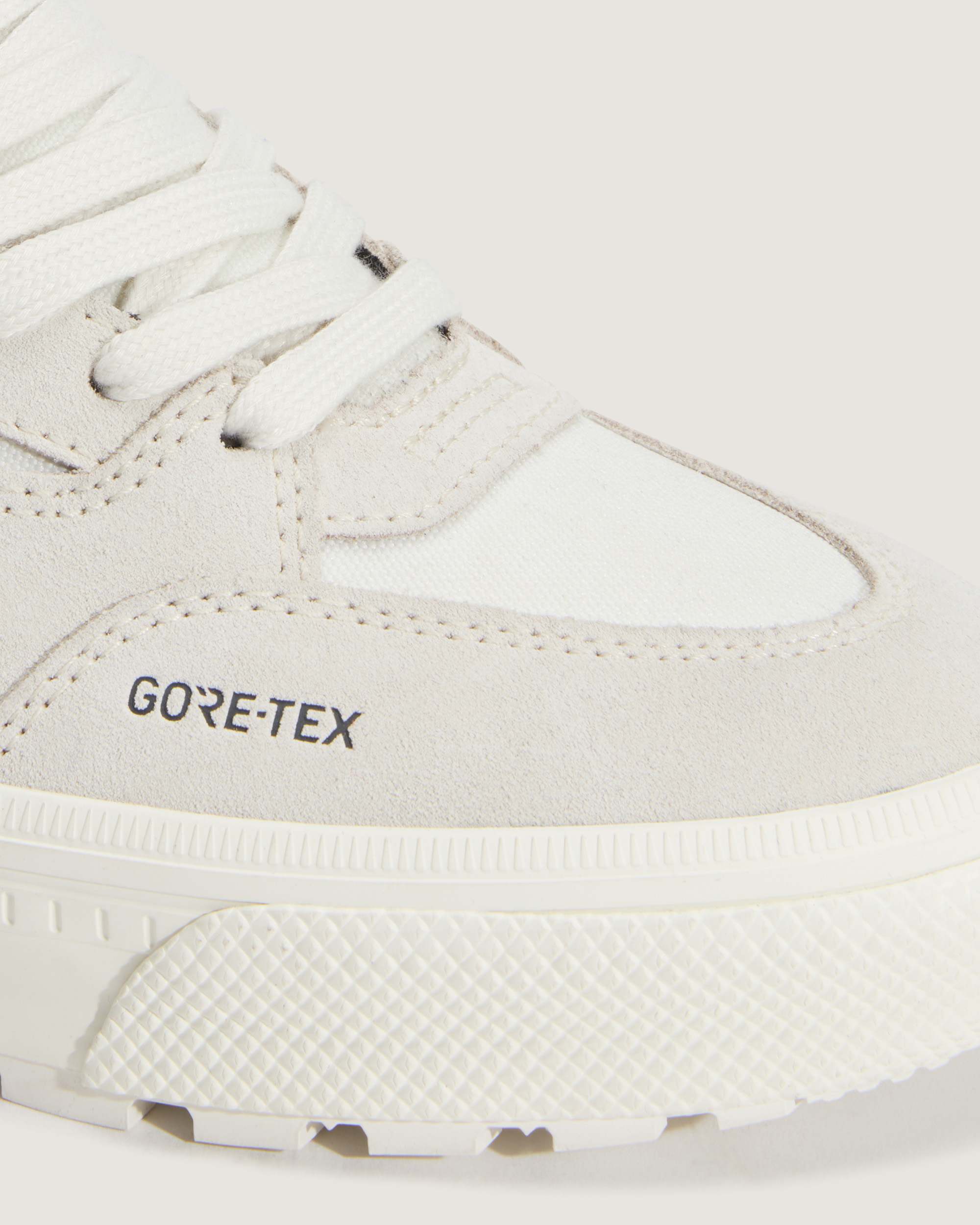 Chaussures Half Cab GORETEX Insulated VANS Blanc ALT6
