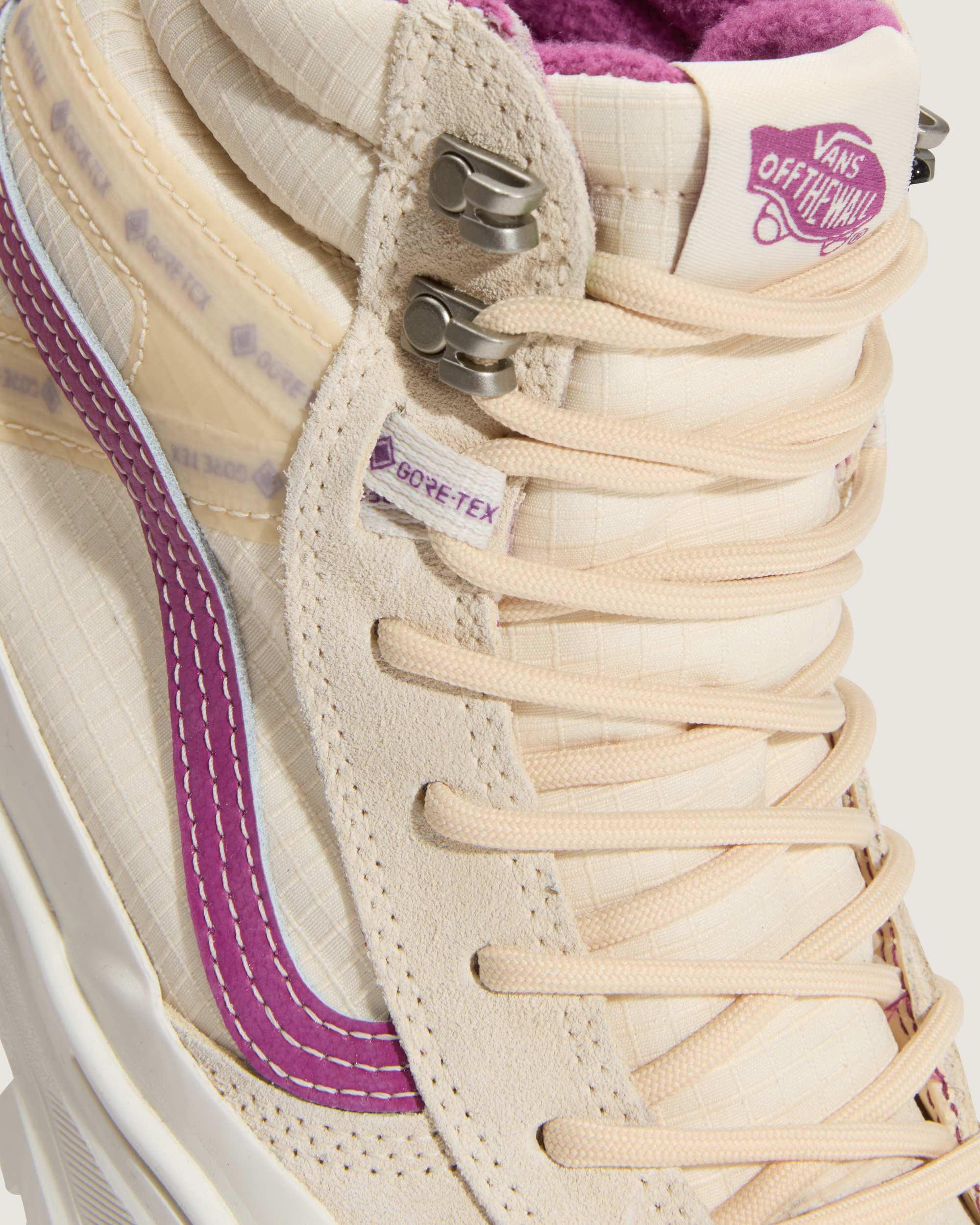 Sk8Hi GORETEX Insulated Shoes VANS Beige ALT6