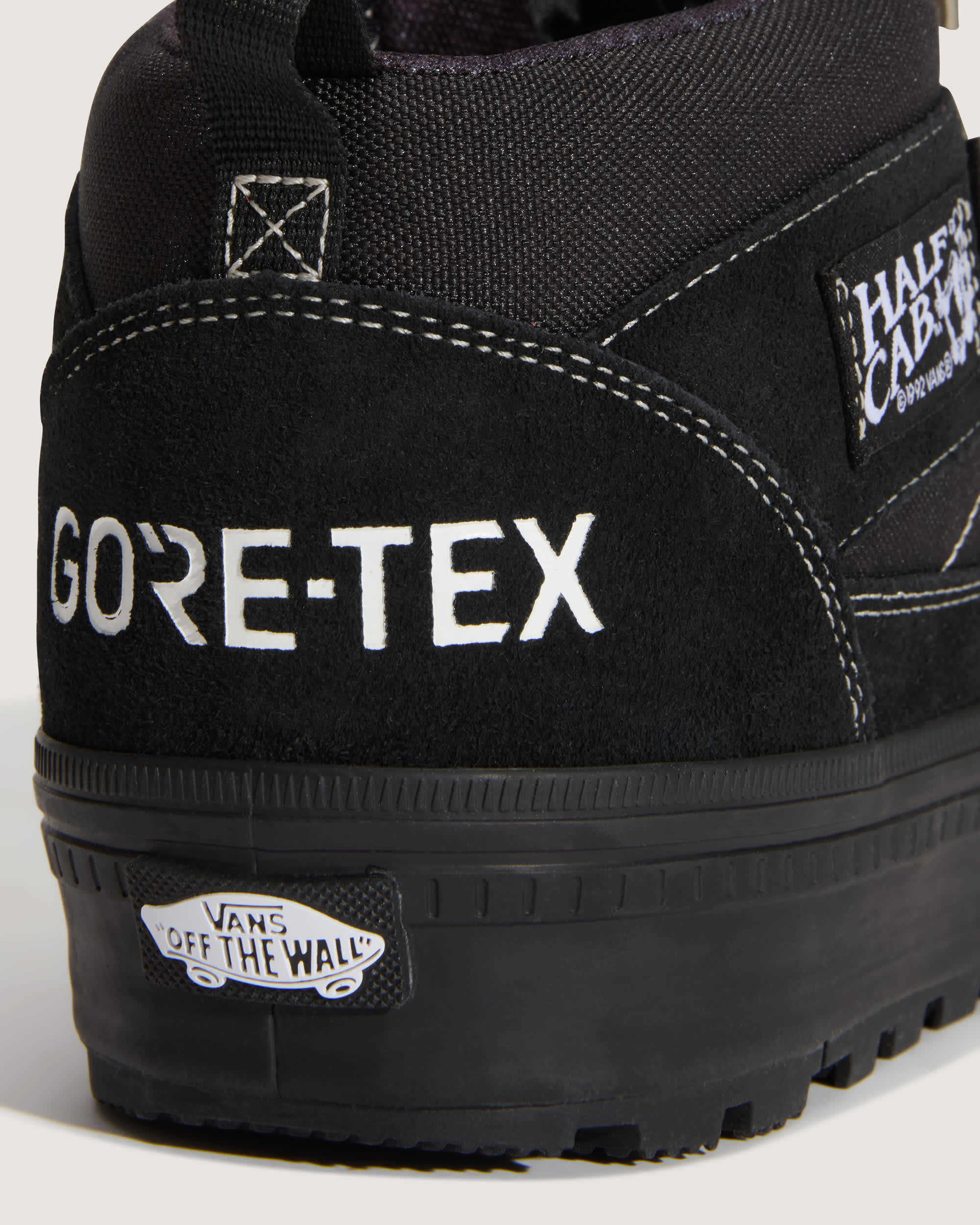 Scarpe Half Cab GORETEX VANS Nero ALT7