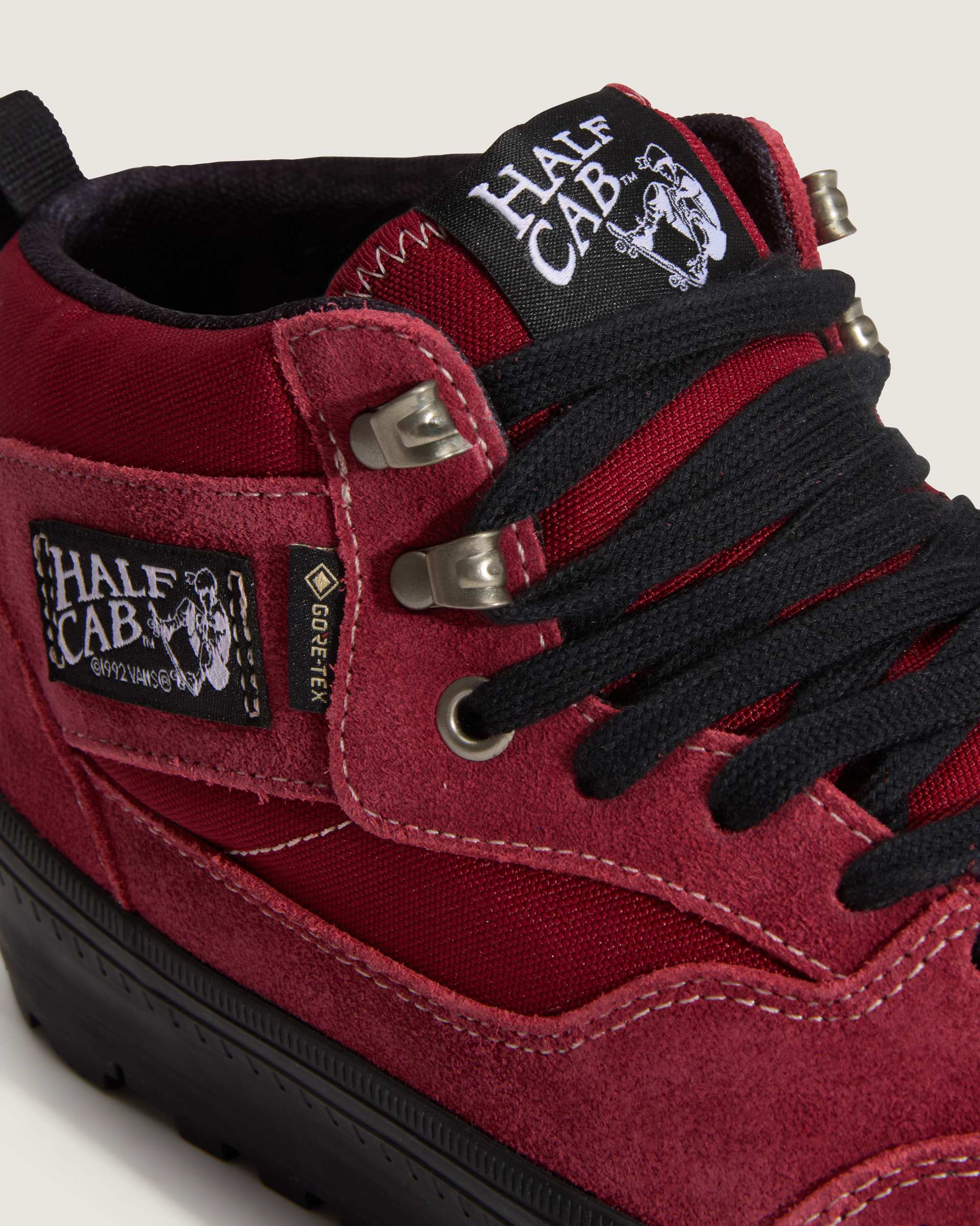 Half Cab GORETEX Insulated Shoes VANS Burgundy ALT4