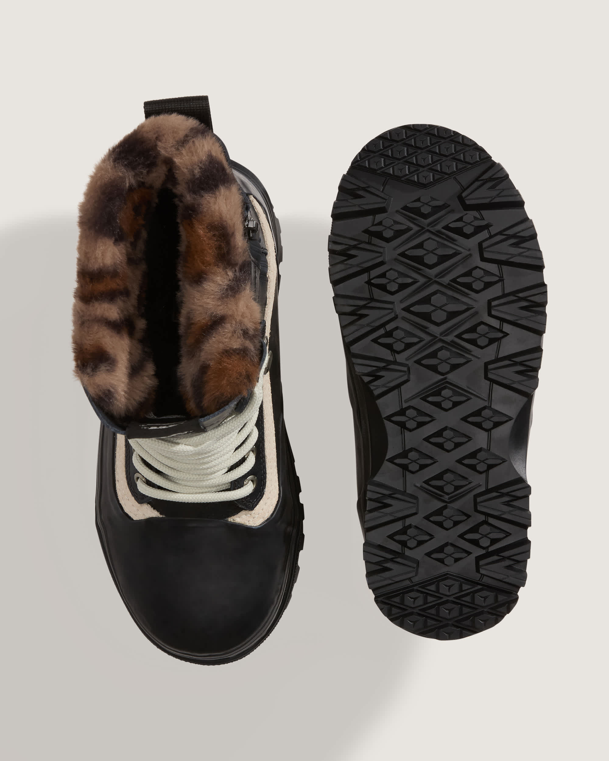 StandardHi 20 Boots VANS Schwarz ALT2