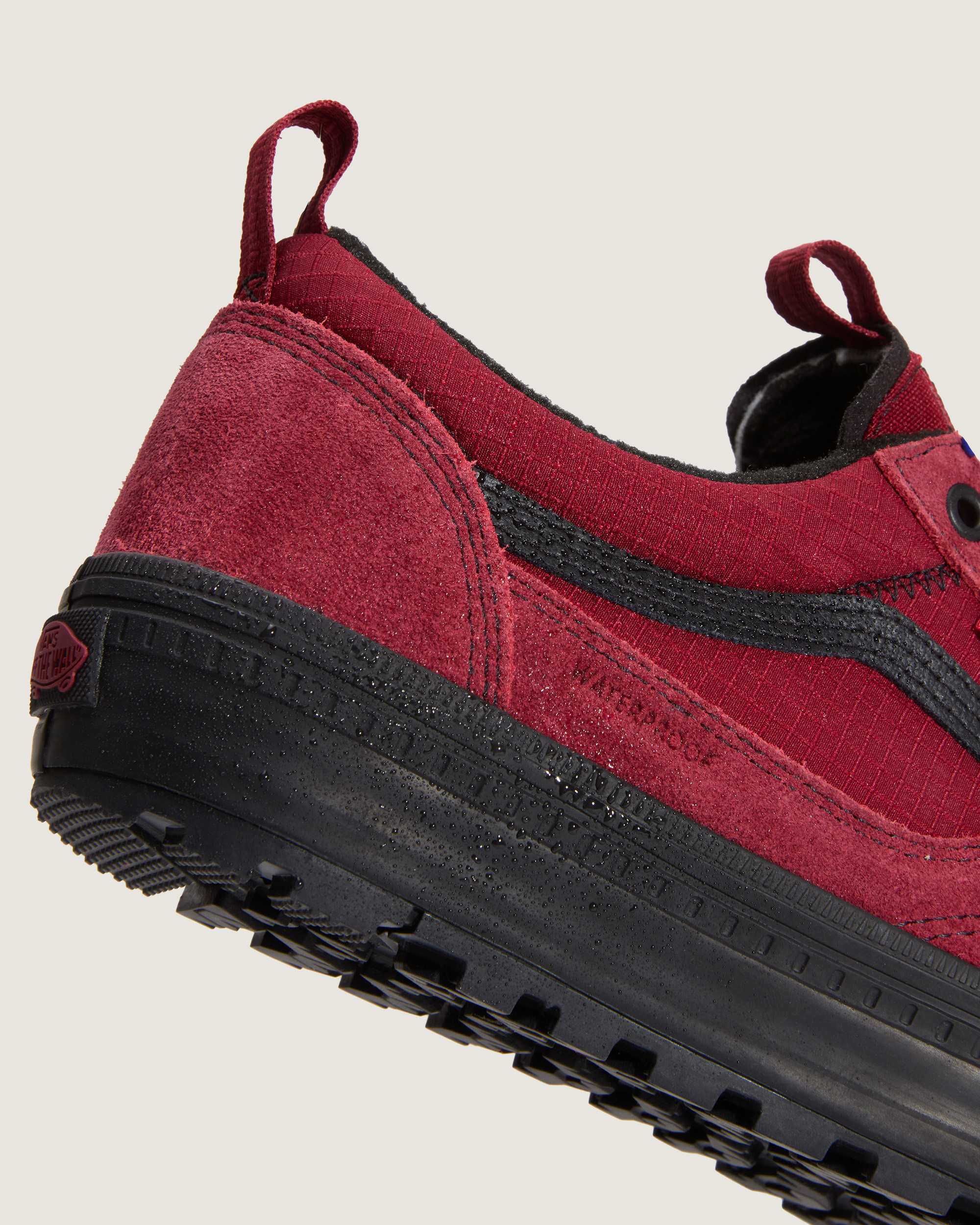 Chaussures Old Skool Waterproof Insulated VANS Bordeaux ALT7