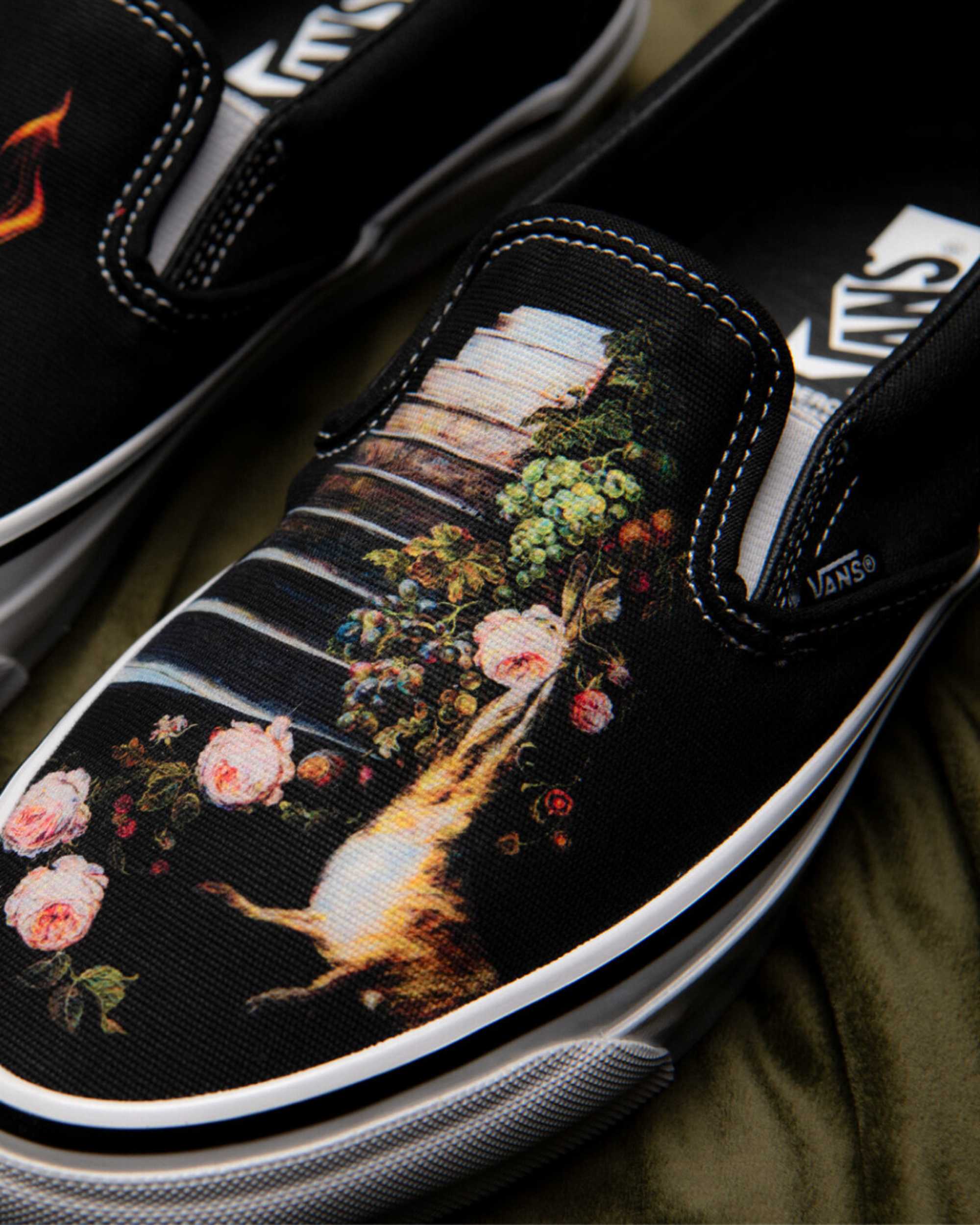 Classic SlipOn 98 OTW by Vans x UNDERCOVER VANS Negro ALT1