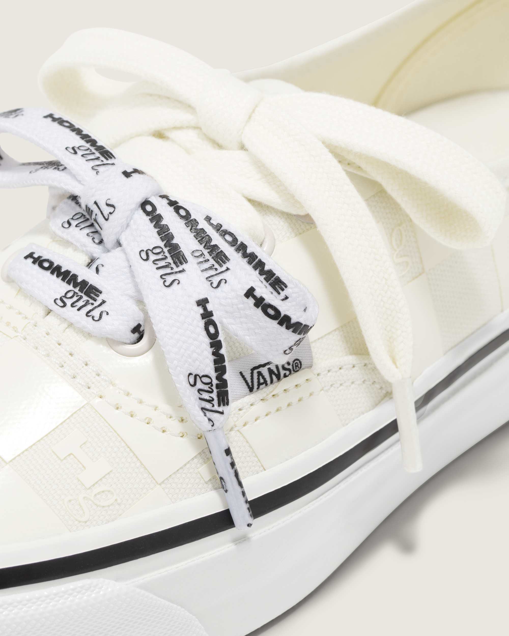 OTW Authentic 44 Homme Girls MARSHMALLOW VANS White ALT5