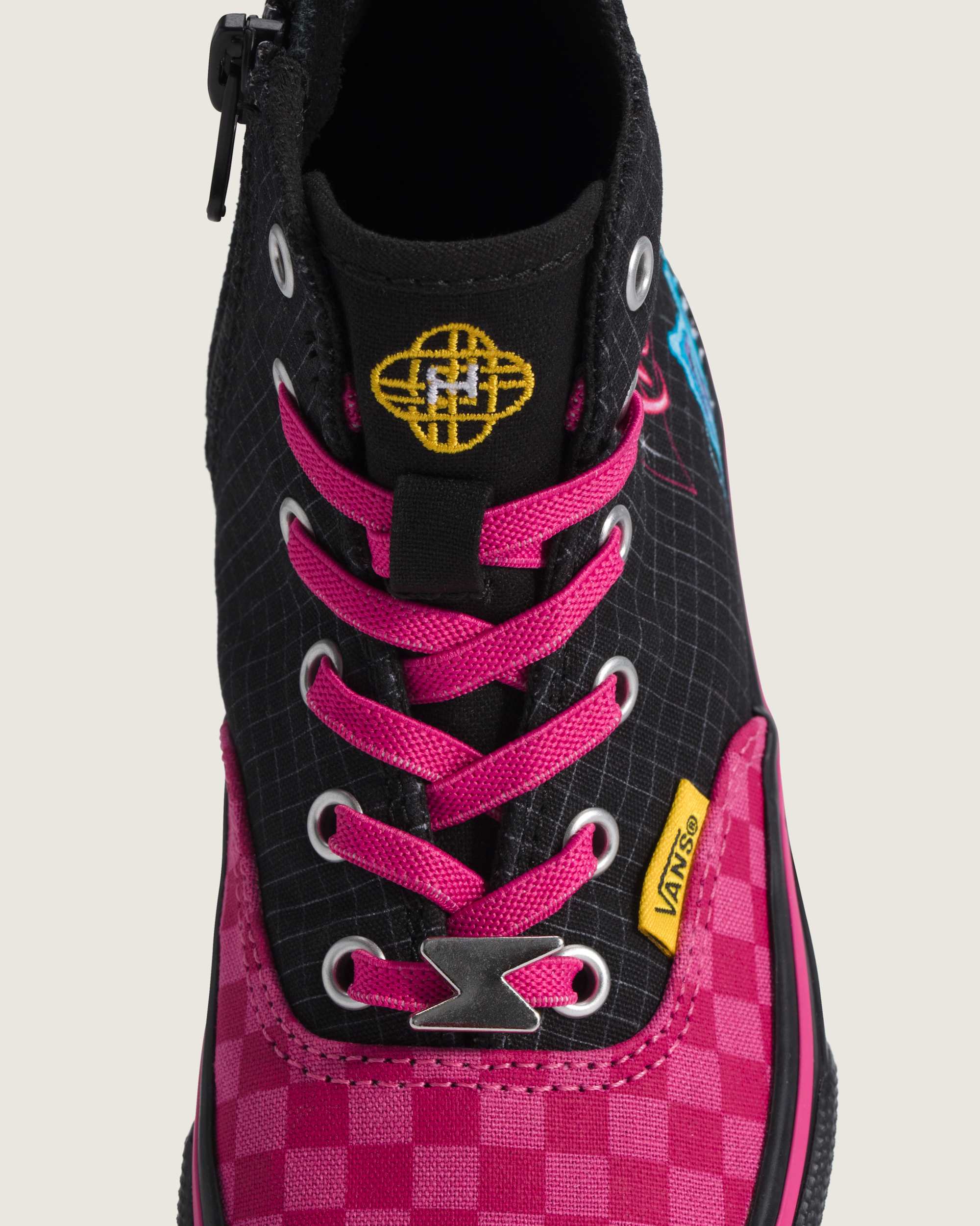Scarpe Bambinoa KPop Demon Hunters x Vans Authentic Hi 20 con zip 48 anni VANS Nero ALT4