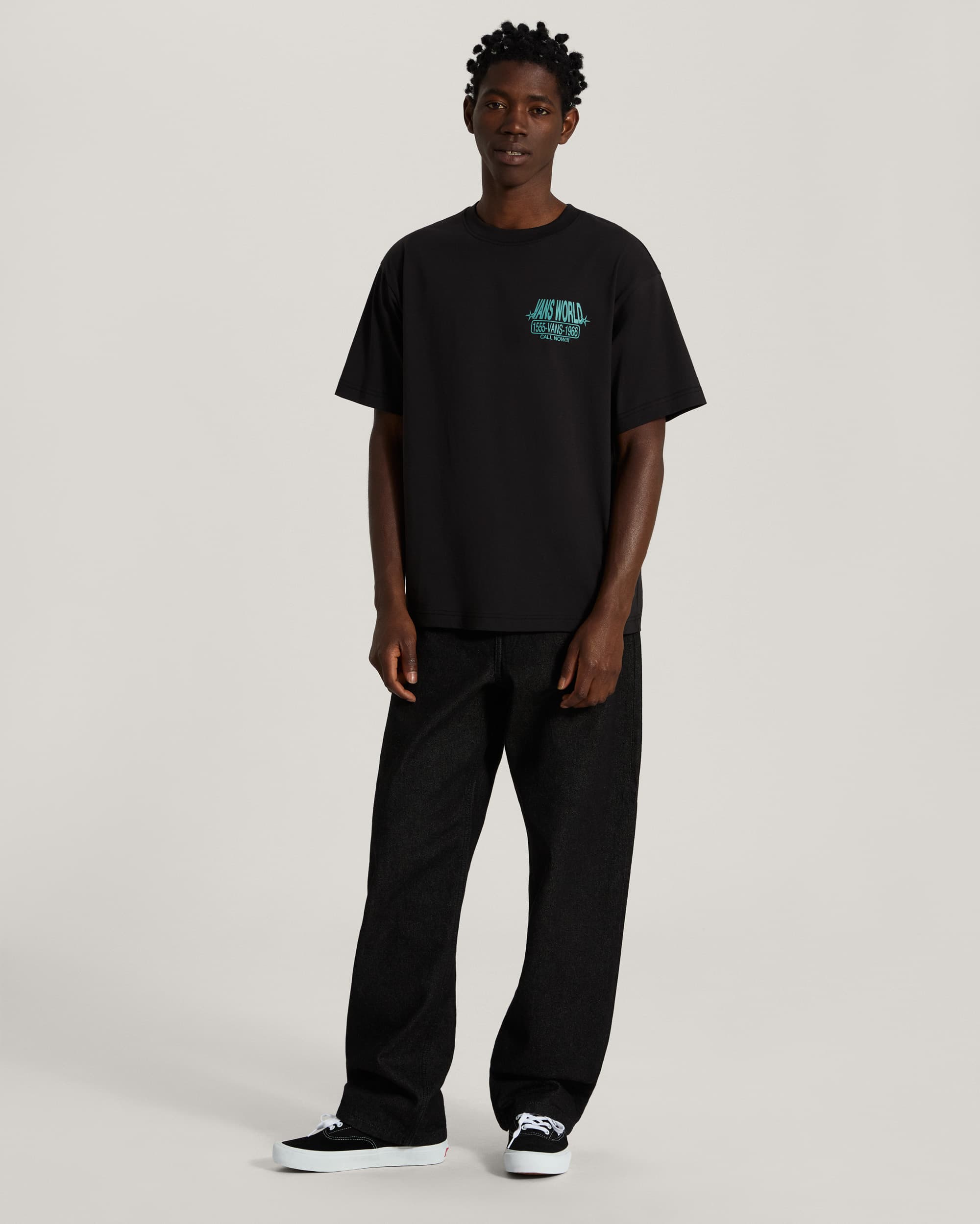 Vans World Intl SS Tee Black VANS Black ALT4