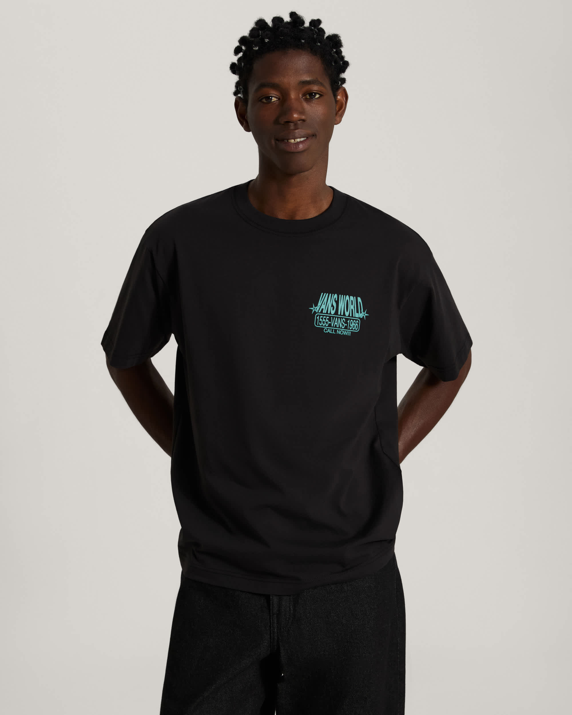 Vans World Intl SS Tee Black VANS Black ALT2