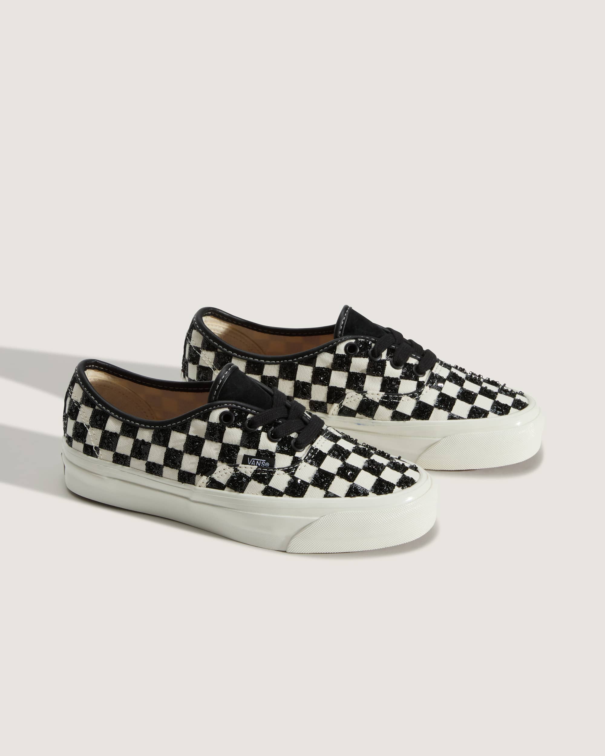 Chaussures Premium Authentic VANS NoirBlanc ALT1