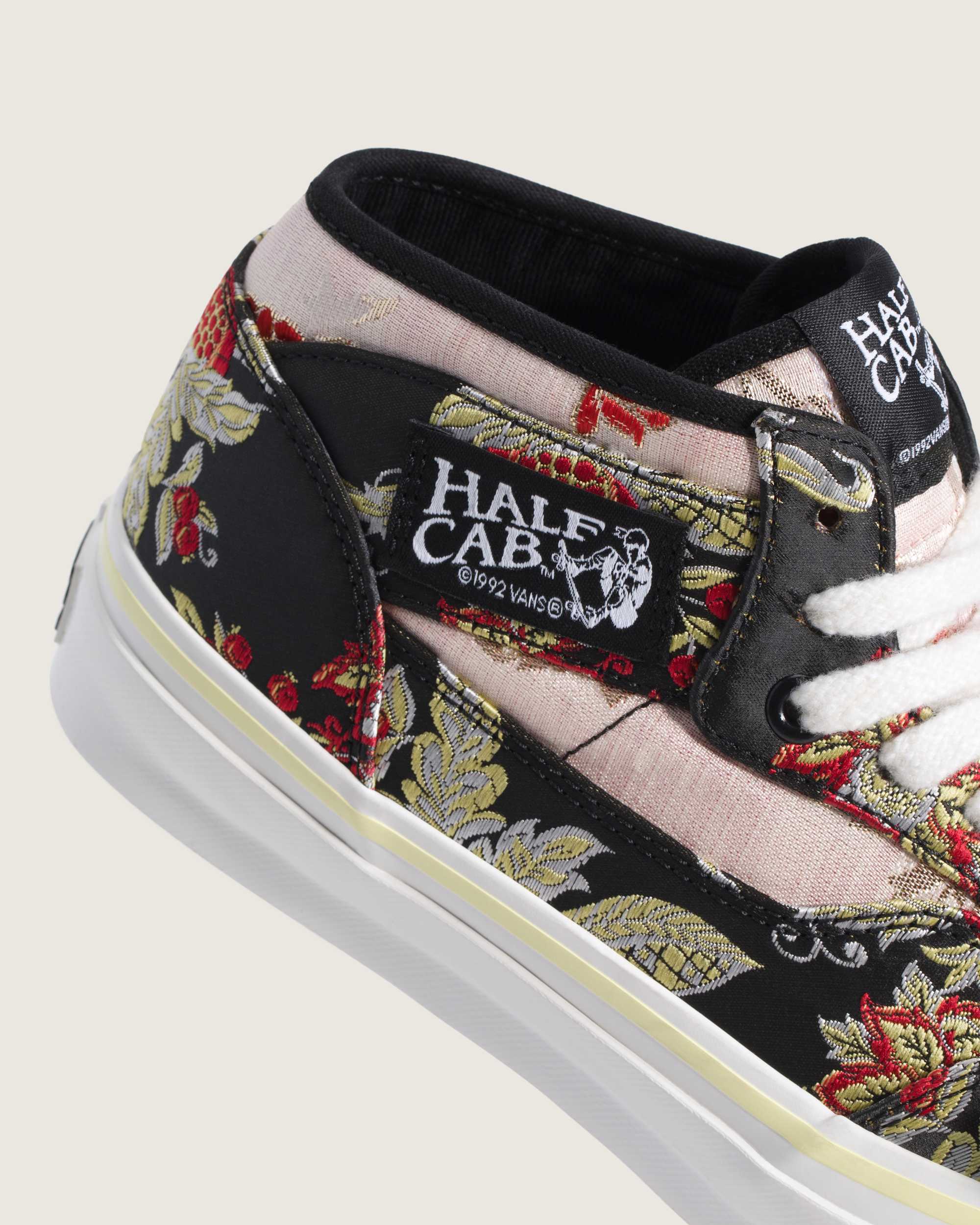 OTW Half Cab 33 Decon Vibram VANS Schwarz ALT5