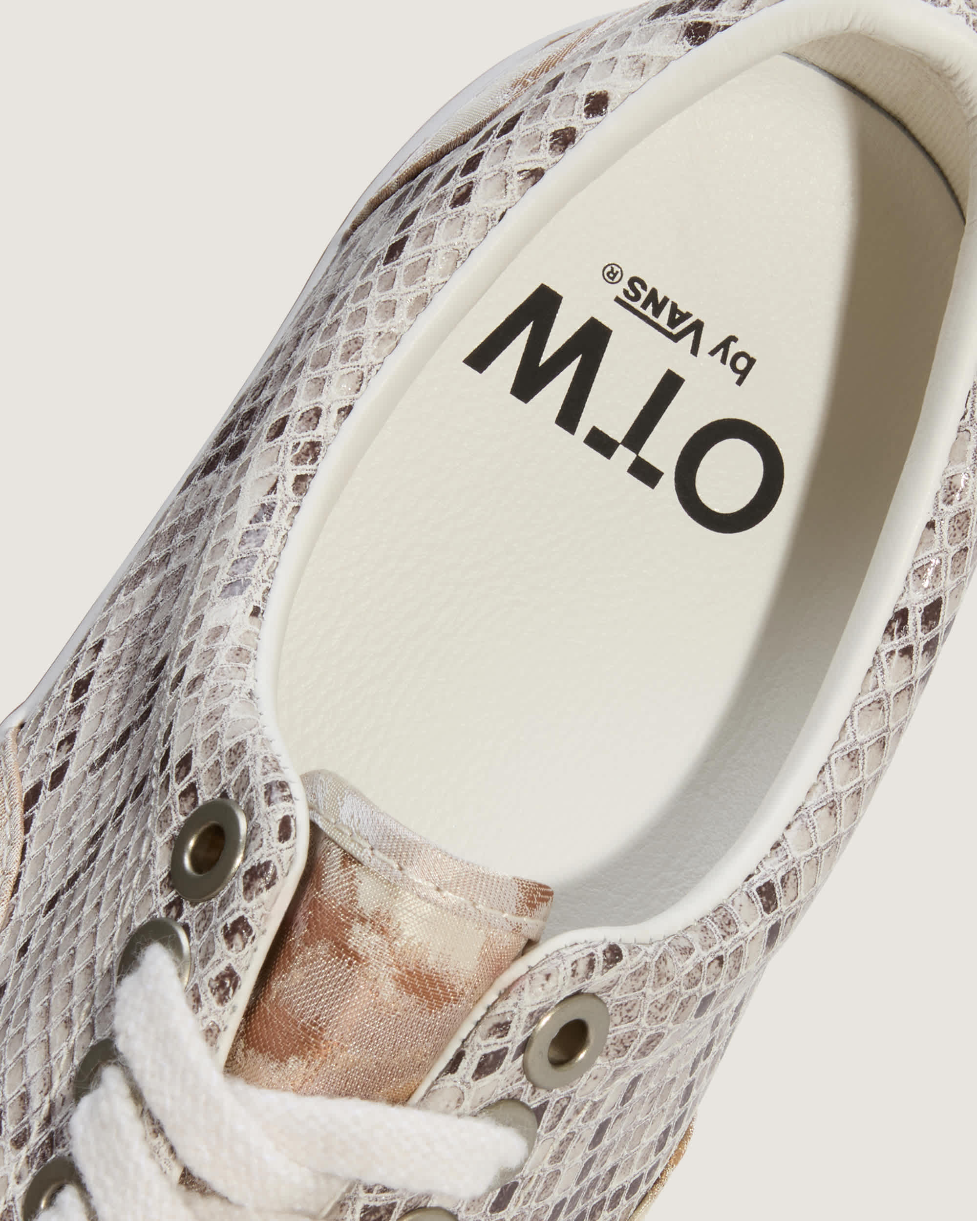 OTW Era 95 Vibram Shoes VANS Beige ALT6