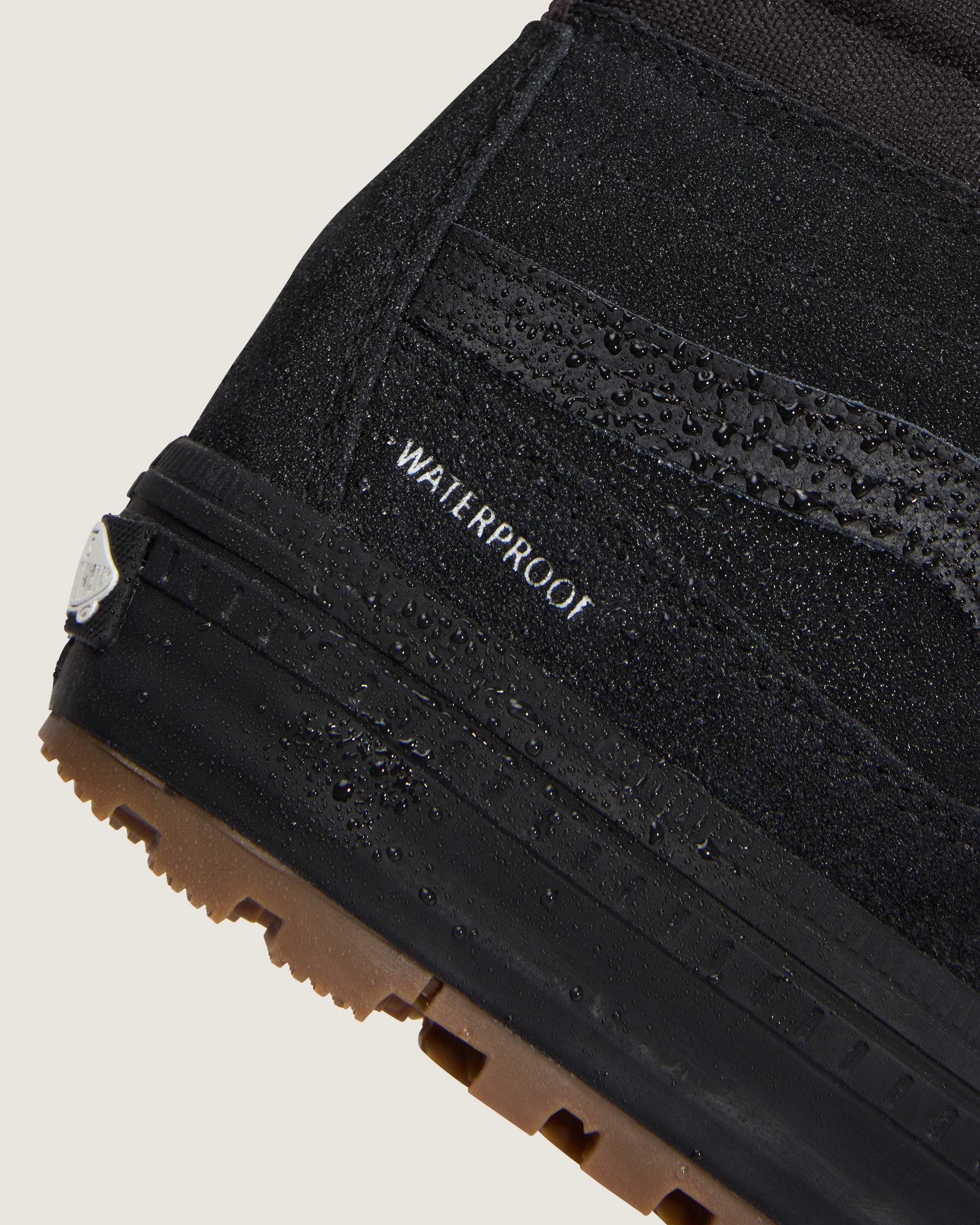 Sk8Hi Waterproof Insulated Shoes VANS Black ALT9
