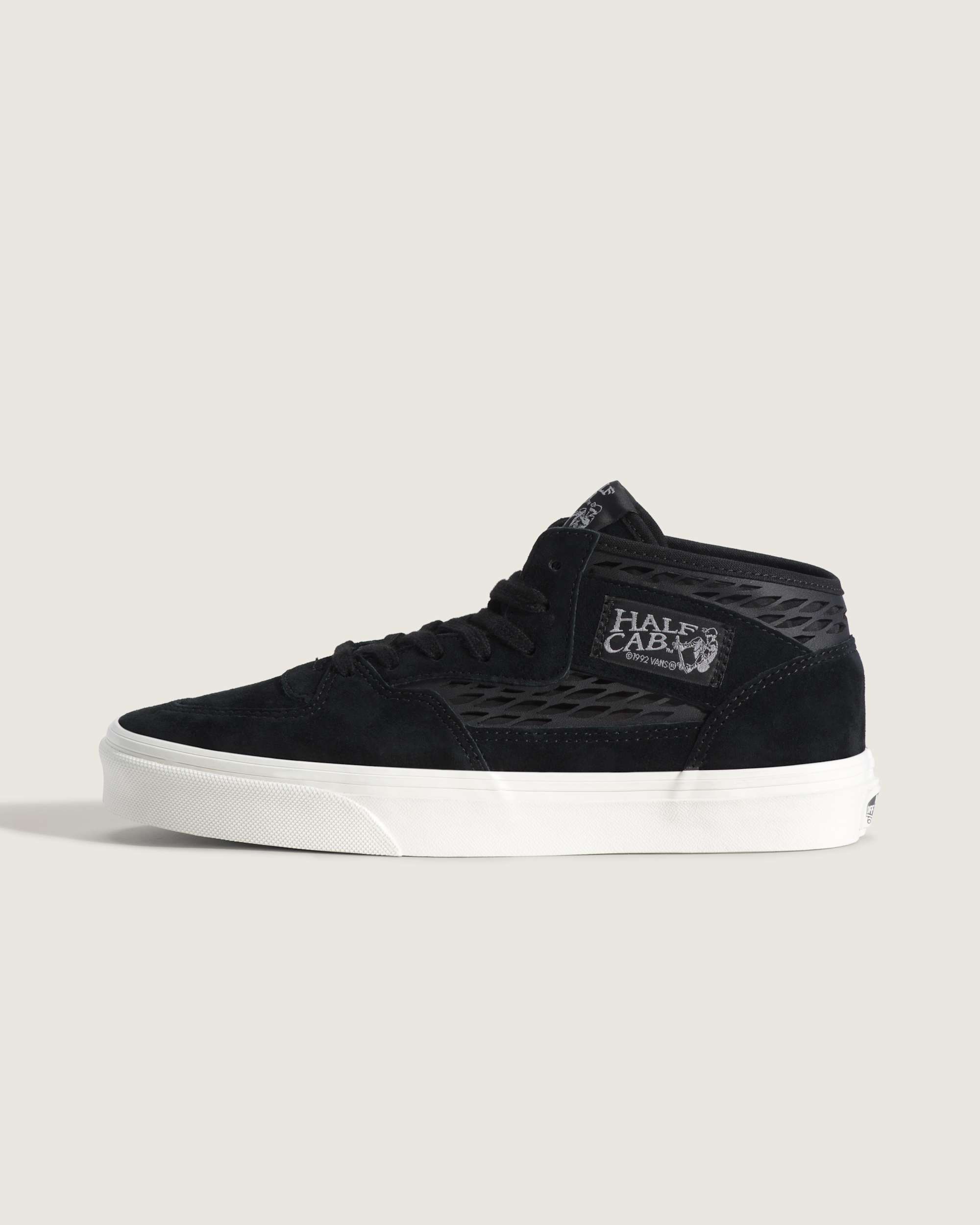 Half Cab Decon Shoes VANS Black HERO
