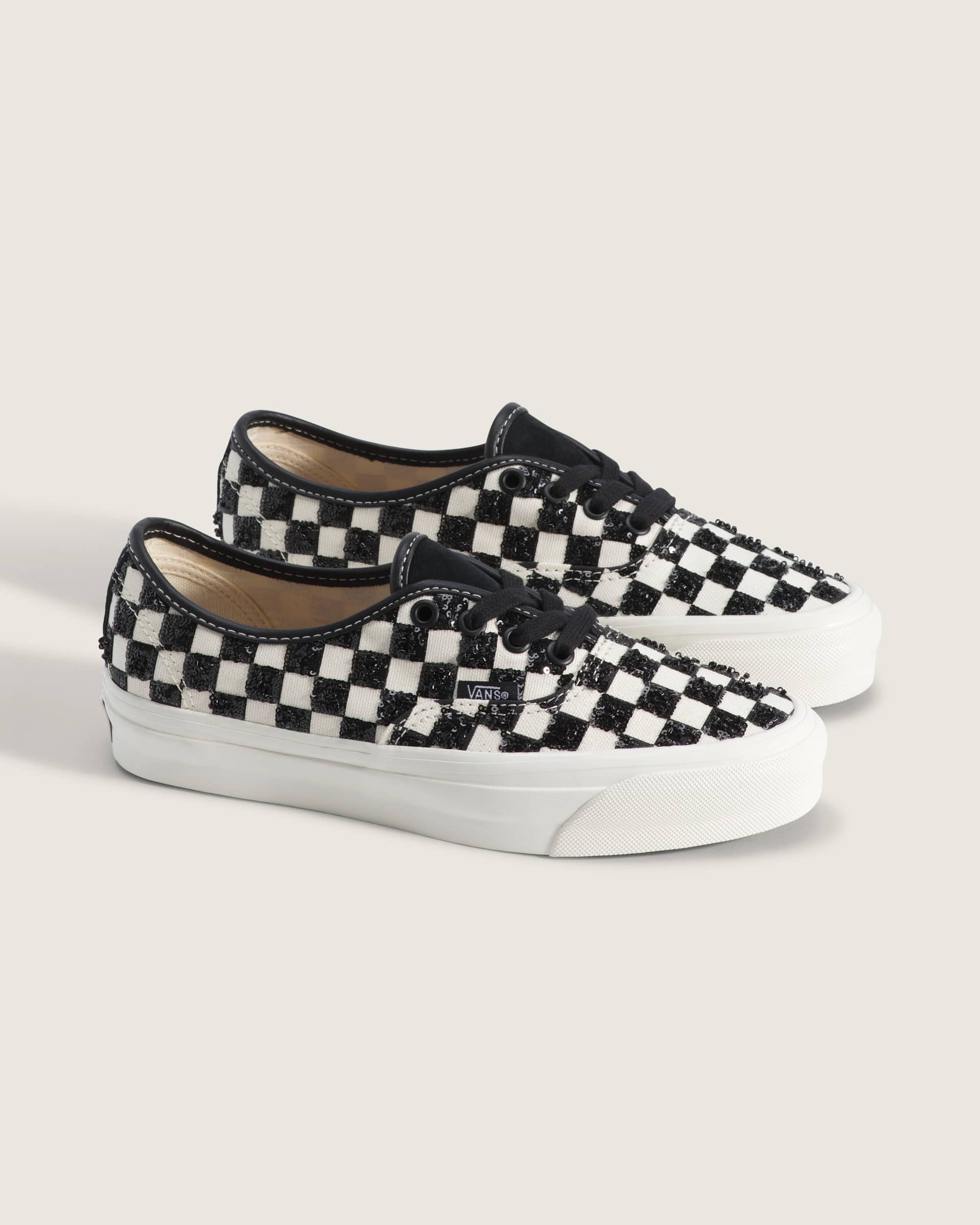 Chaussures Premium Authentic VANS NoirBlanc ALT1
