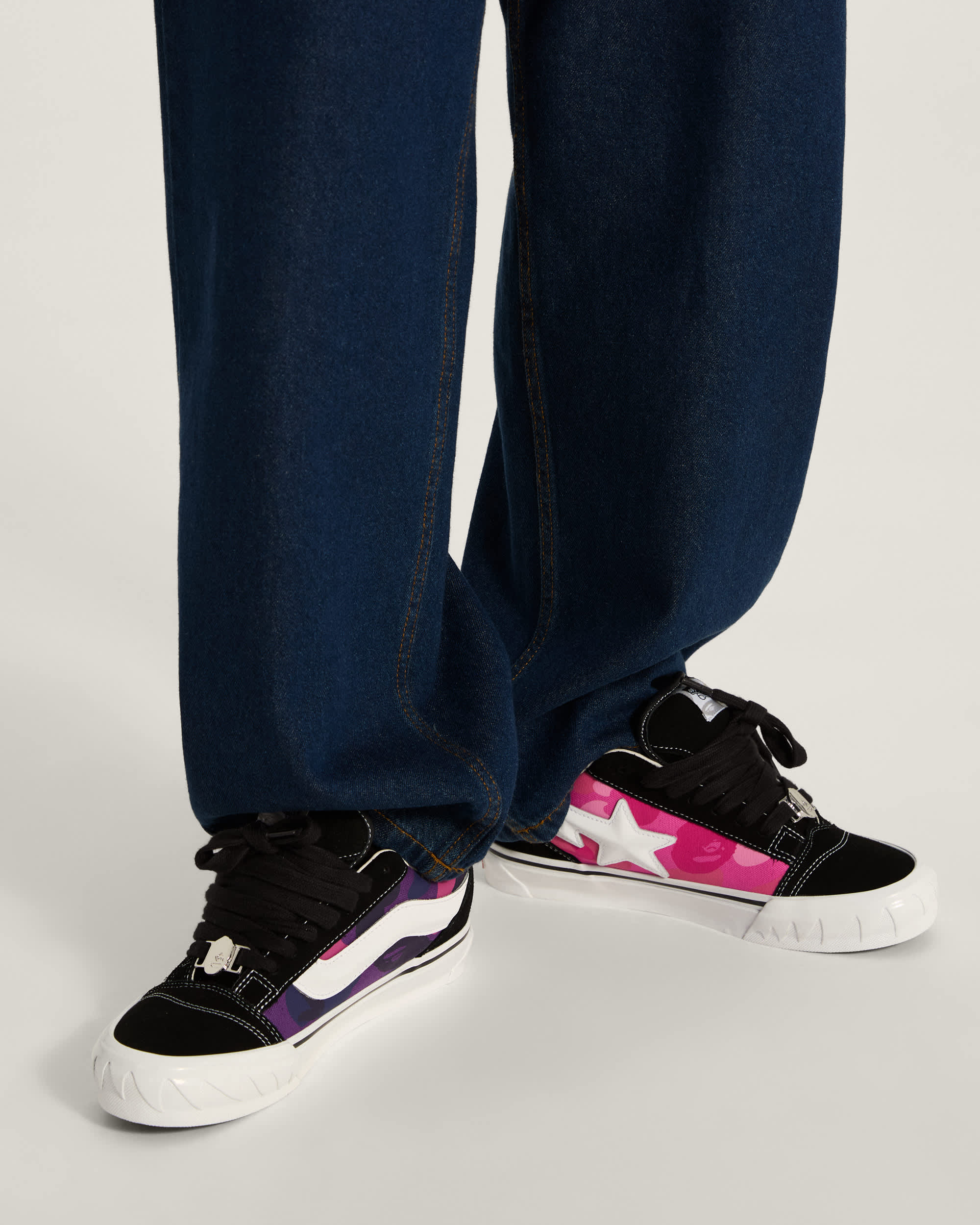 Vans x BAPE Knu Skool VANS Schwarz ALT4