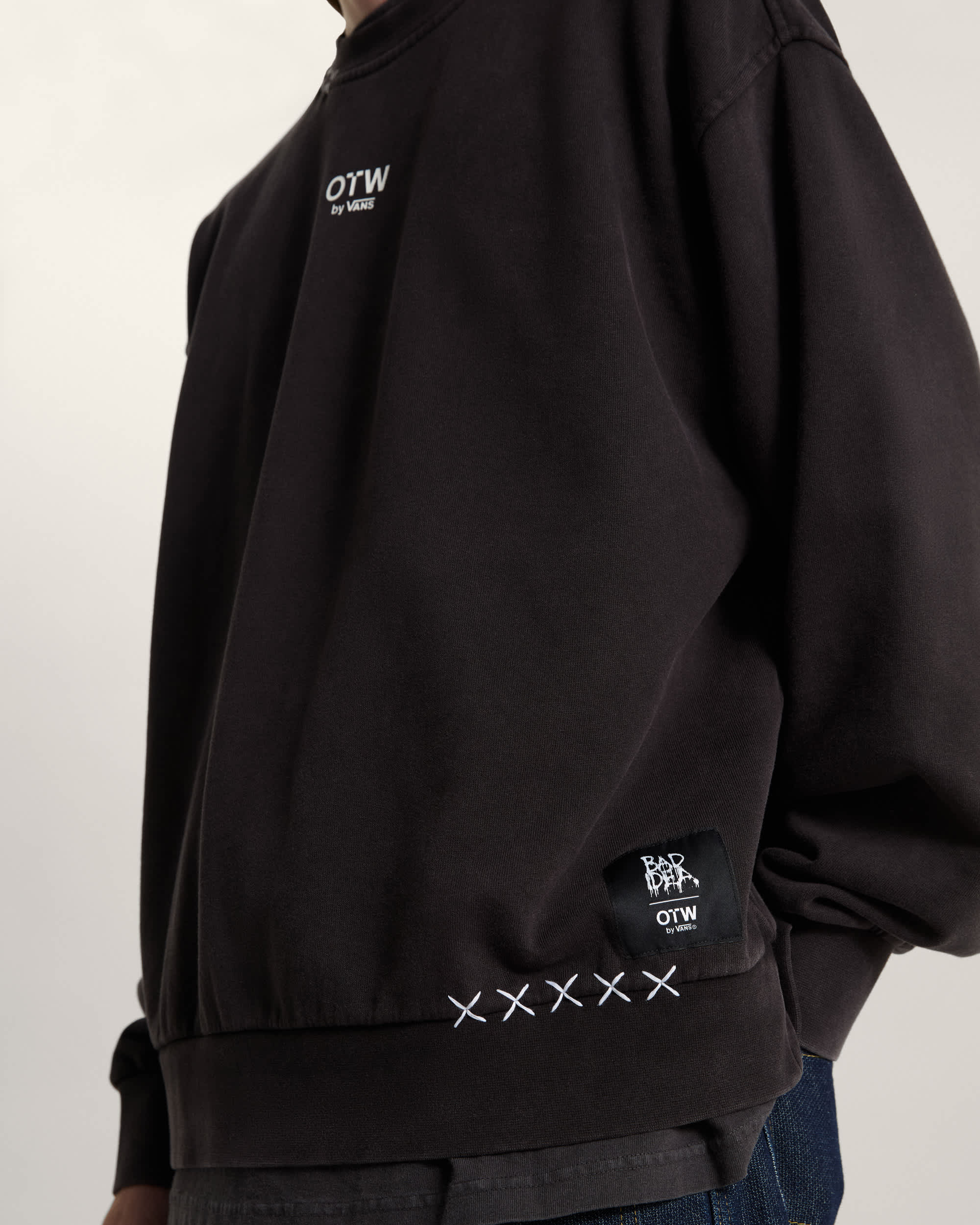 Sweat OTW by Vans x Bad Idea by Chito VANS Noir ALT7