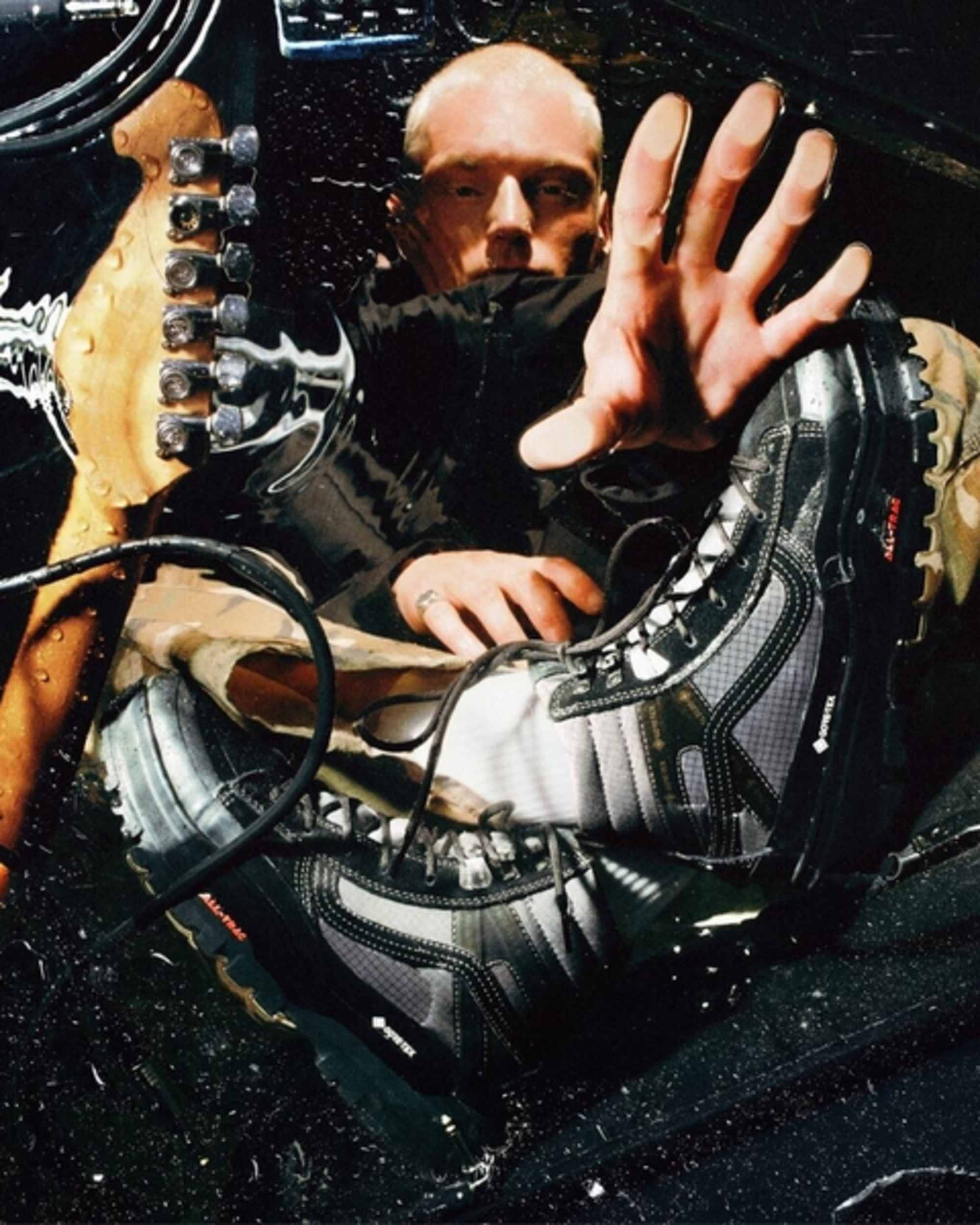 Sk8Hi GORETEX Insulated Shoes VANS Black ALT1