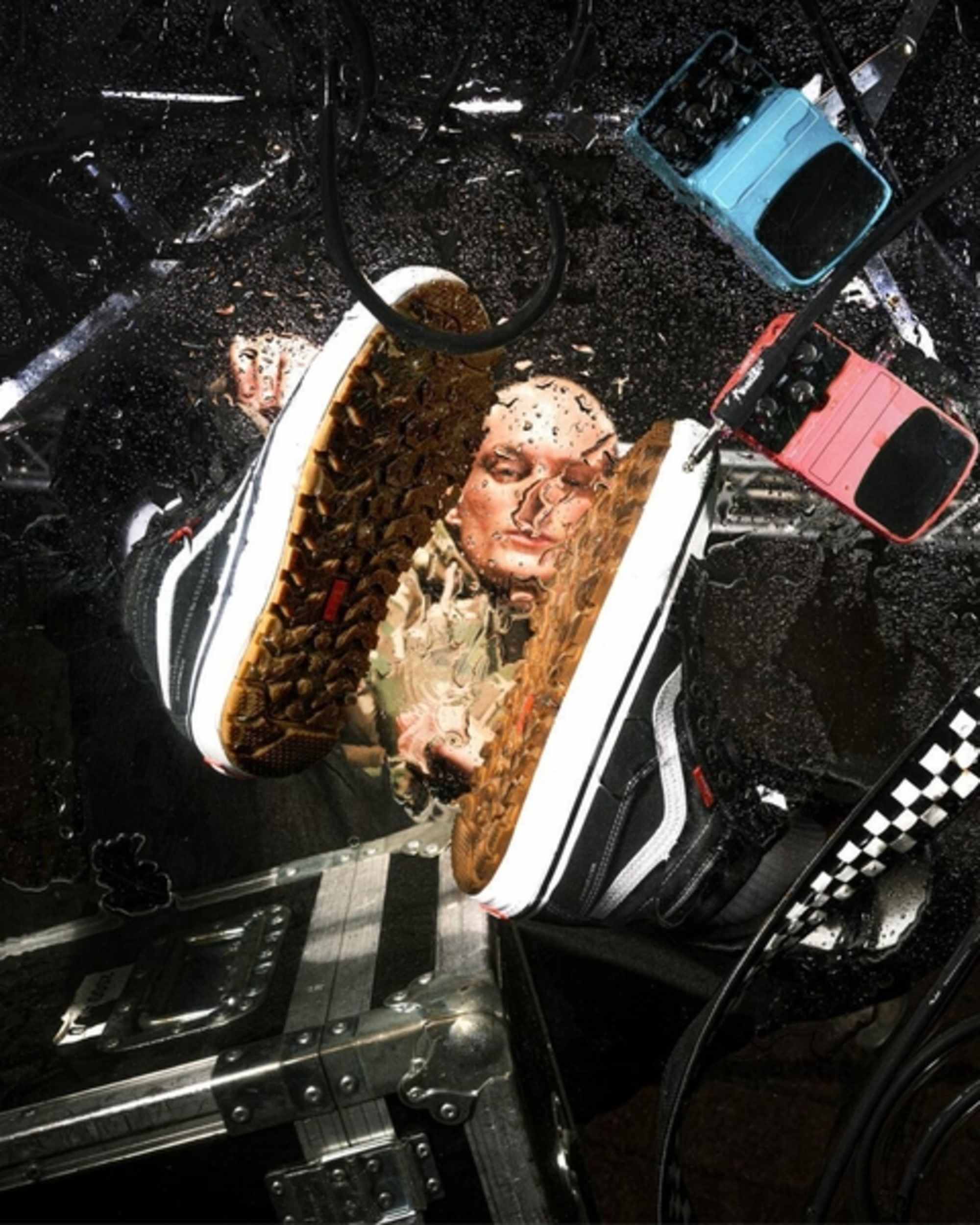 Sk8Hi Waterproof Insulated Shoes VANS Black ALT1