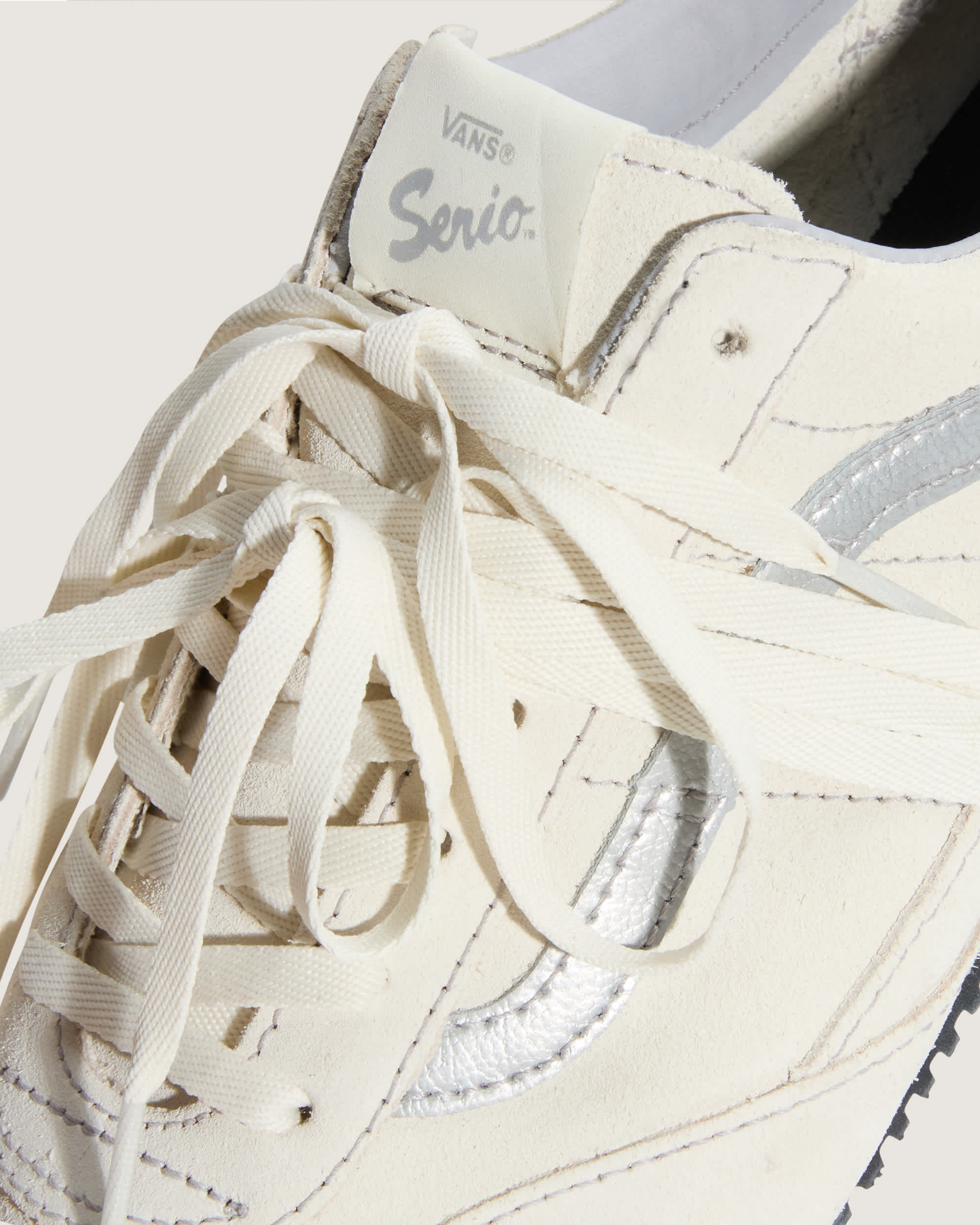 Chaussures Premium Super Lowpro Trainer VANS Blanc ALT6