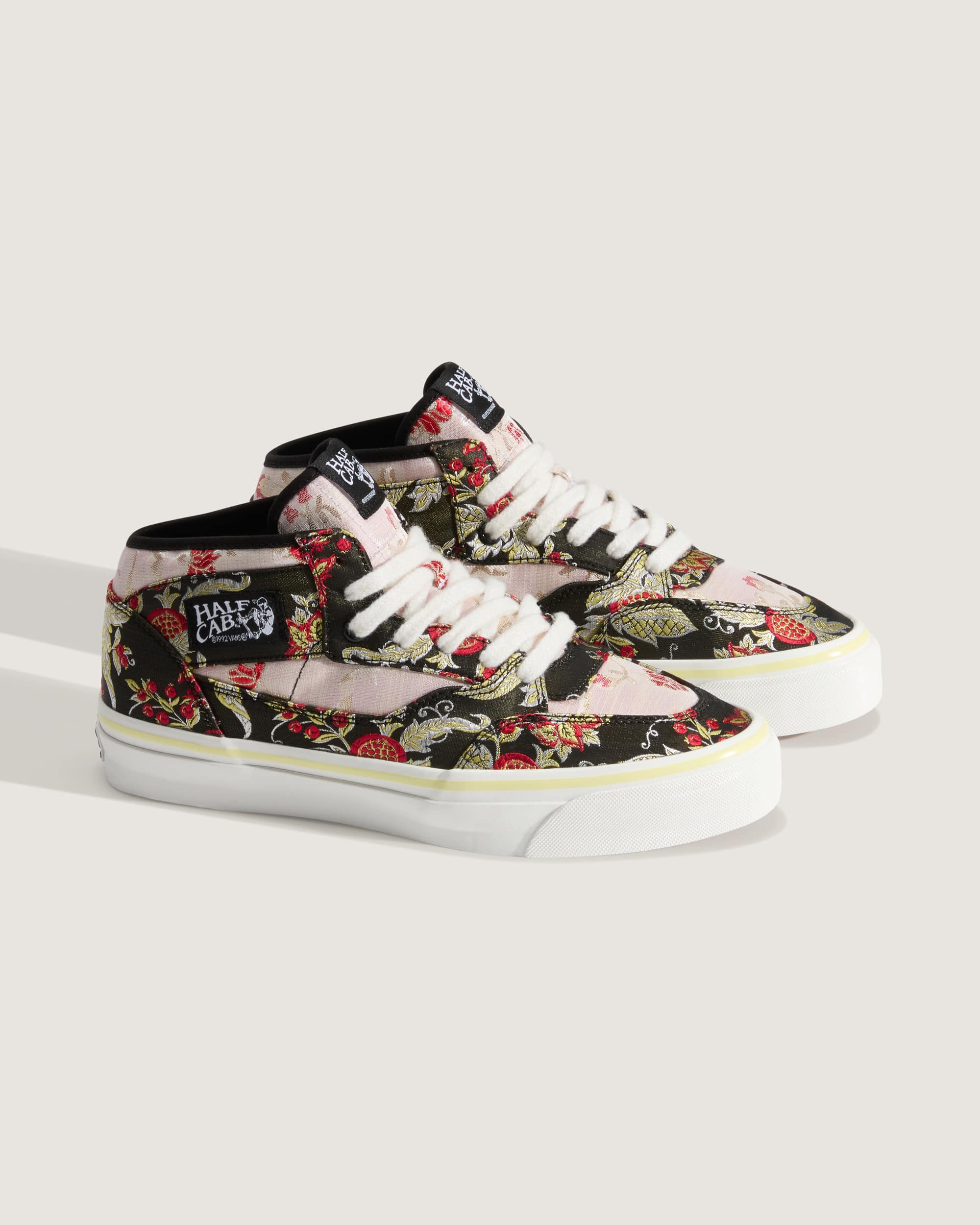 Chaussures OTW Half Cab 33 Decon Vibram VANS Noir ALT1