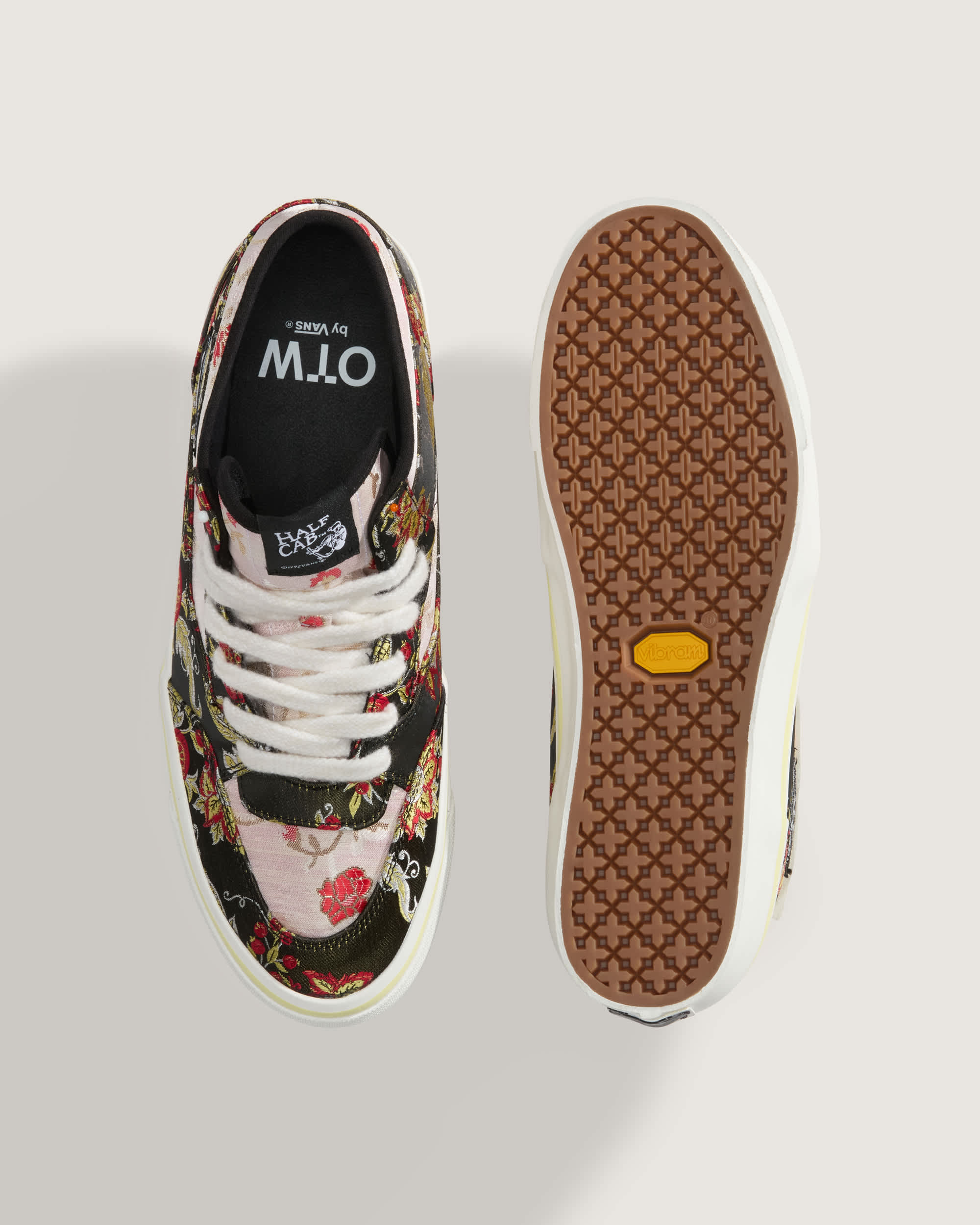 Chaussures OTW Half Cab 33 Decon Vibram VANS Noir ALT2