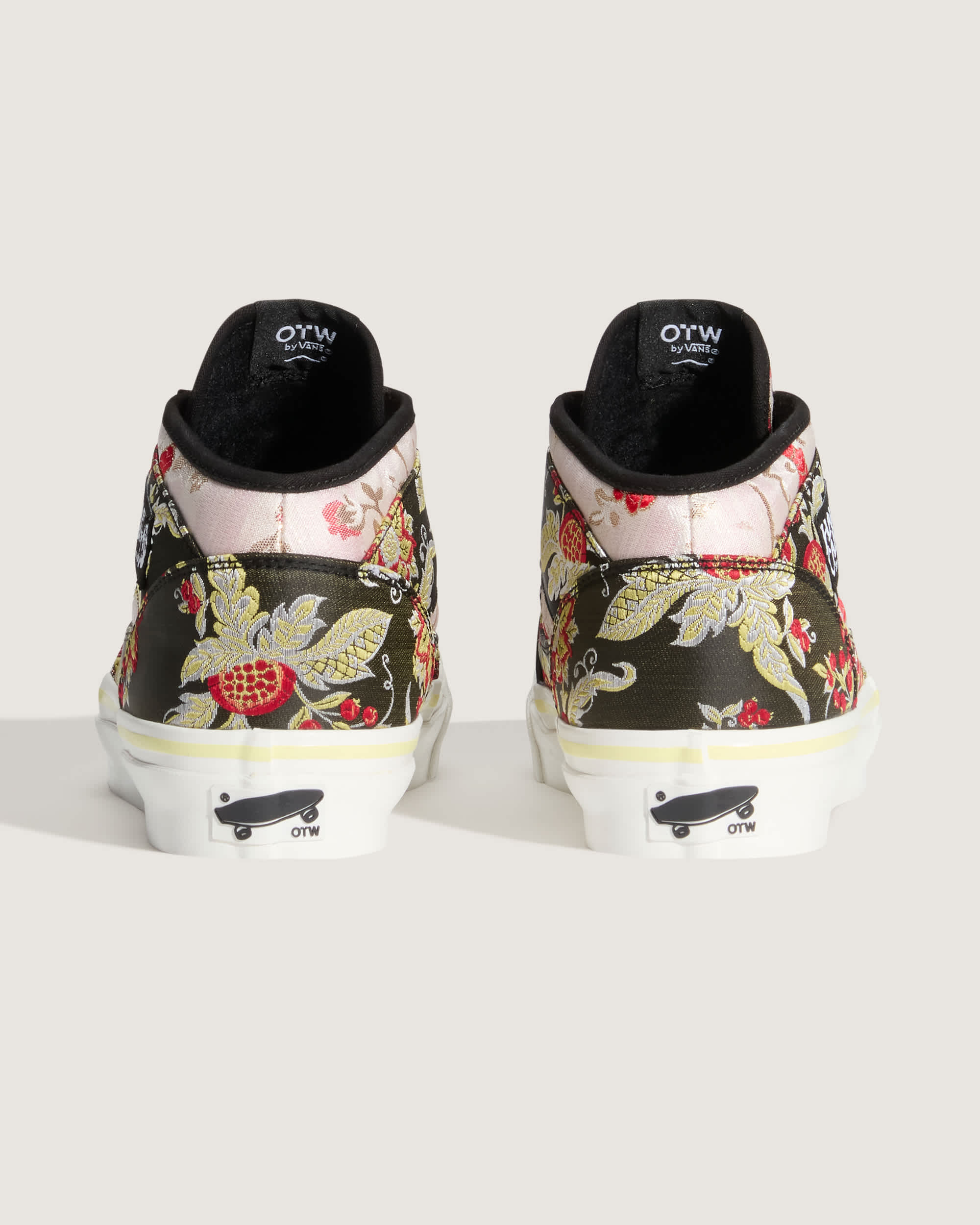 Chaussures OTW Half Cab 33 Decon Vibram VANS Noir ALT3