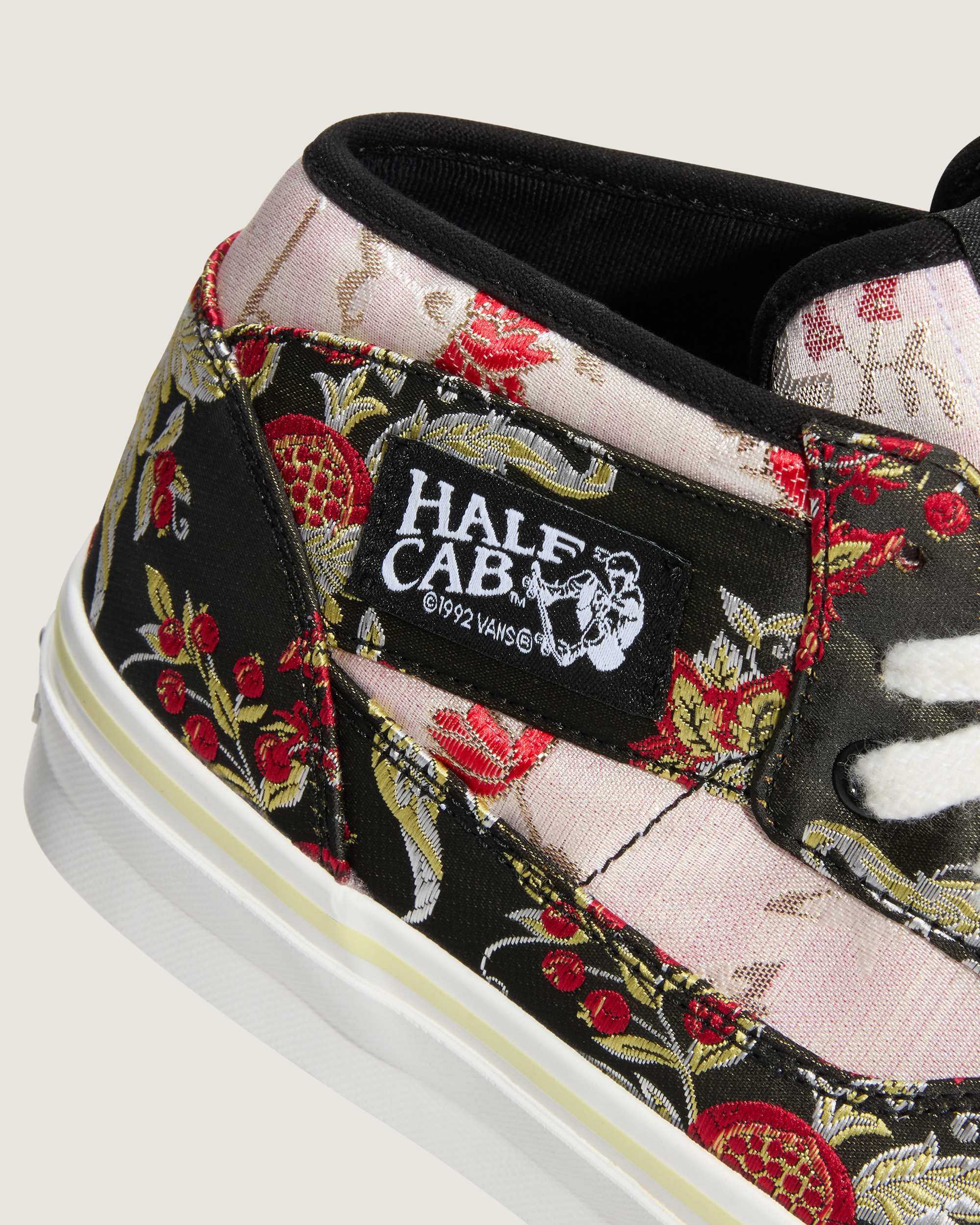 Chaussures OTW Half Cab 33 Decon Vibram VANS Noir ALT6