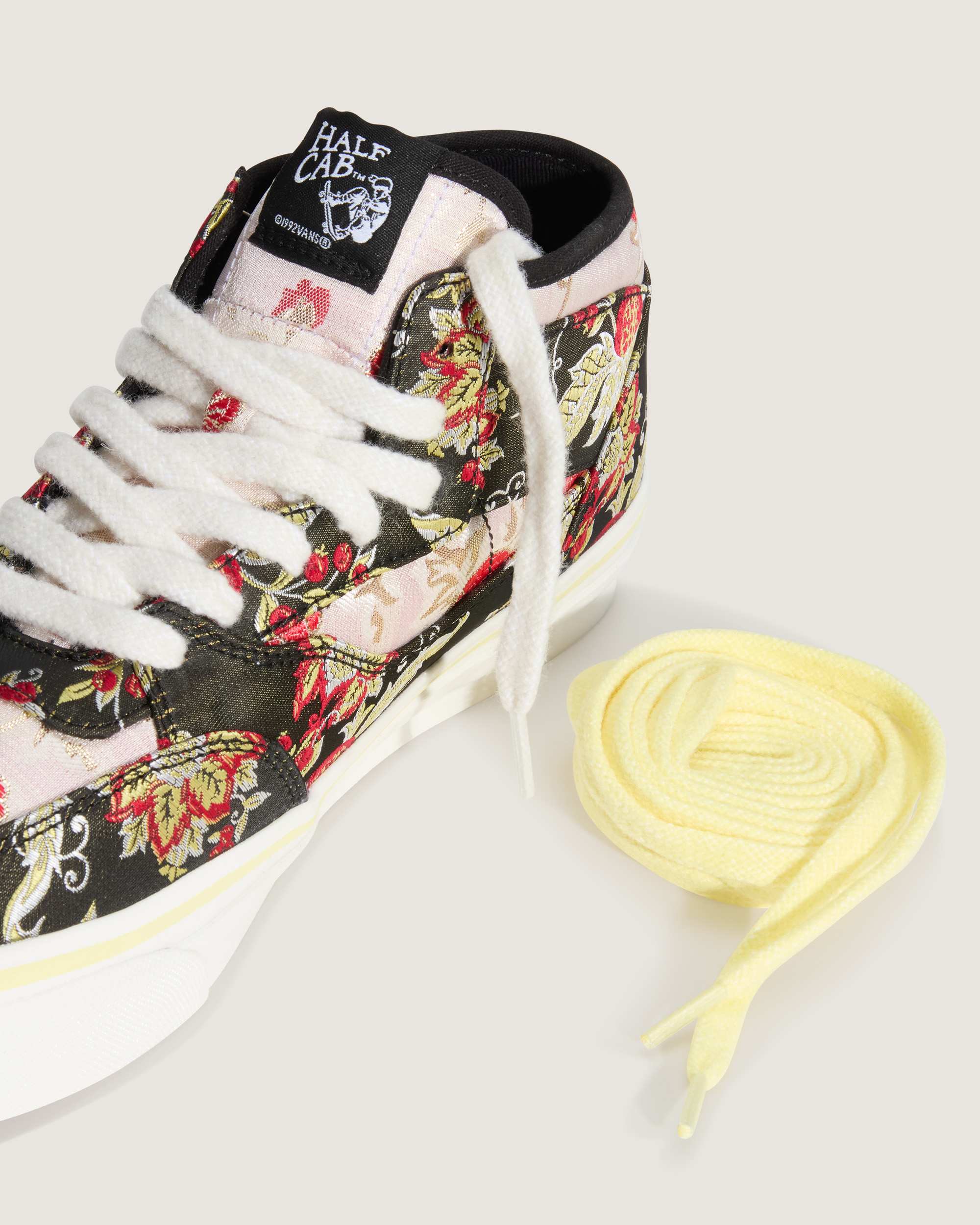 Chaussures OTW Half Cab 33 Decon Vibram VANS Noir ALT7