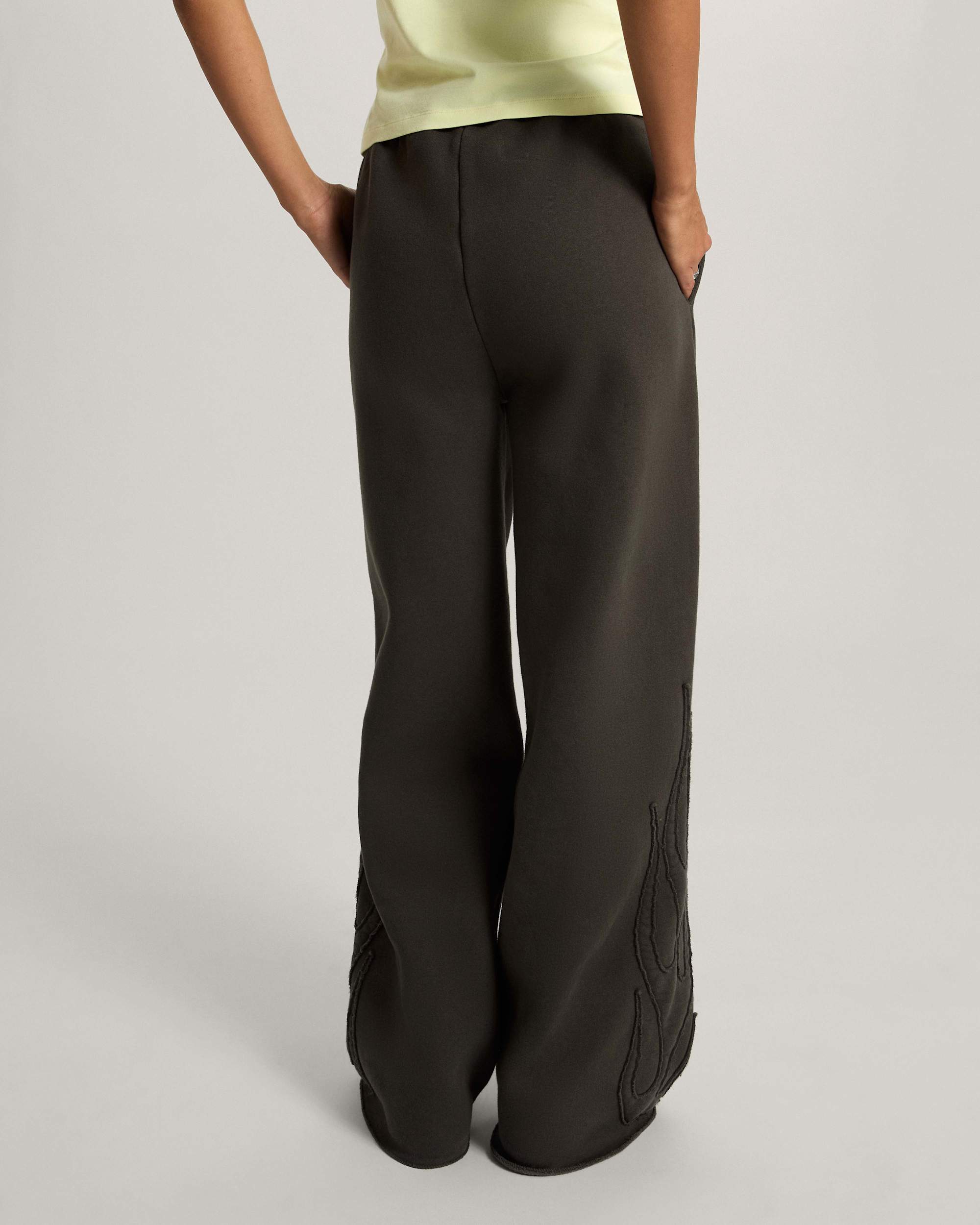 Flame Sweatpant Faded Black VANS Negro ALT3