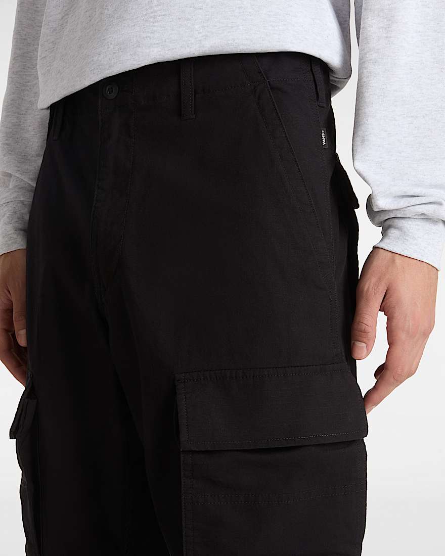 Schmal zulaufende Fatigue Cargohose VANS Schwarz ALT6