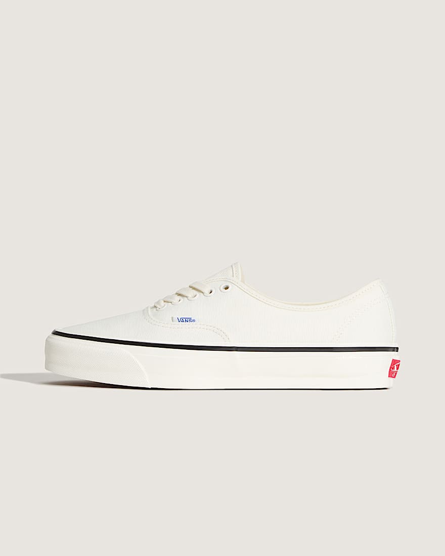 Premium Authentic 44 Schuhe VANS Wei HERO