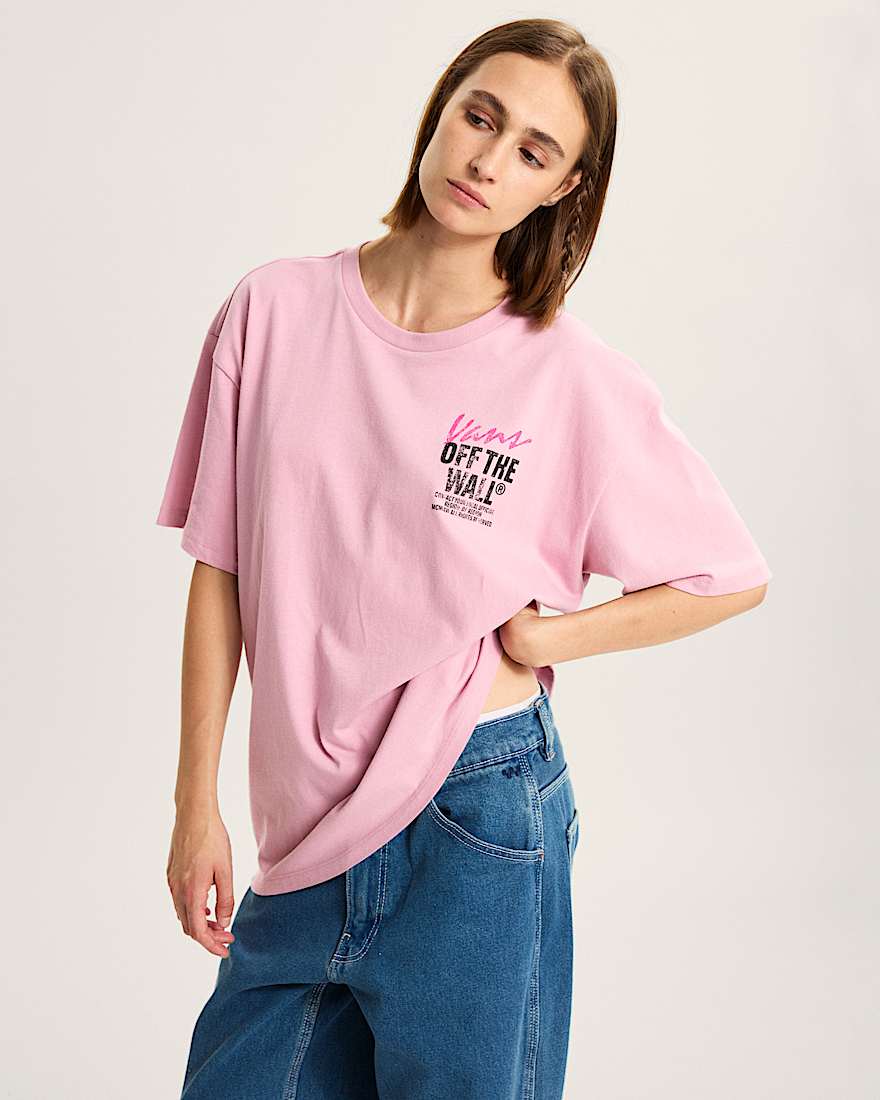 Lady Wall T-Shirt