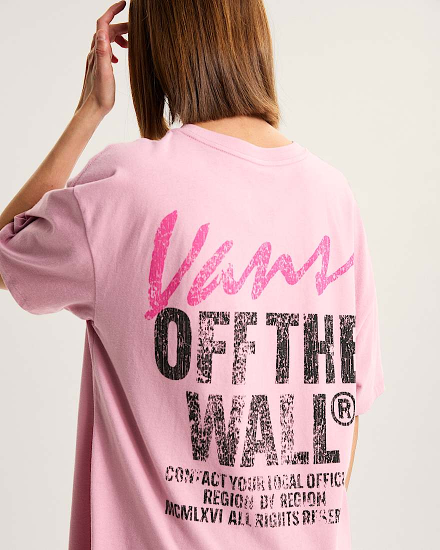 Lady Wall T-Shirt