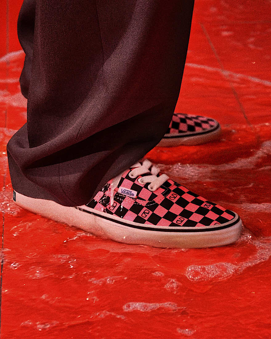 Valentino Garavani und Vans Authentic Checkerboard VANS Rosa ALT1