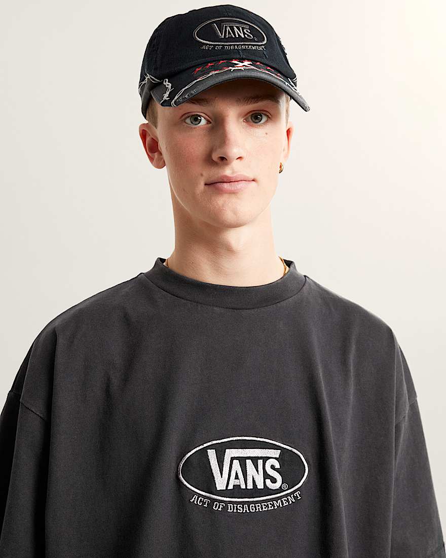 Act Of Disagreement Oval Logo TShirt VANS Schwarz ALT5