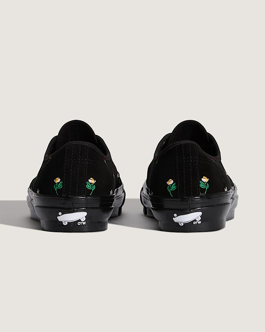 OTW Authentic 44 VANS Schwarz ALT3