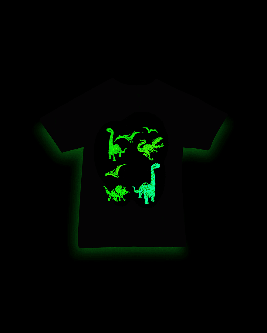 T-shirt Glow Dino para criança (2-8 anos)