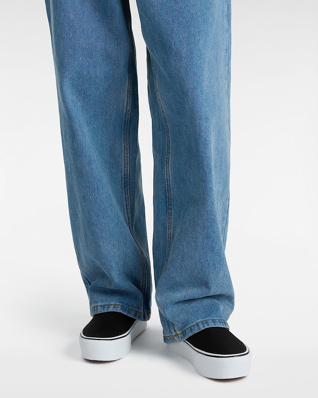 Chaussures Classic SlipOn Stackform VANS Noir ALT4