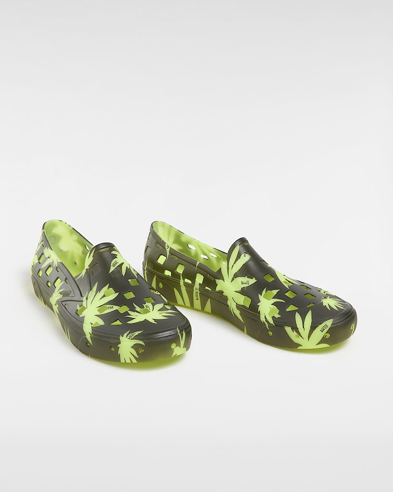 Chaussures SlipOn TRK VANS Vert ALT1