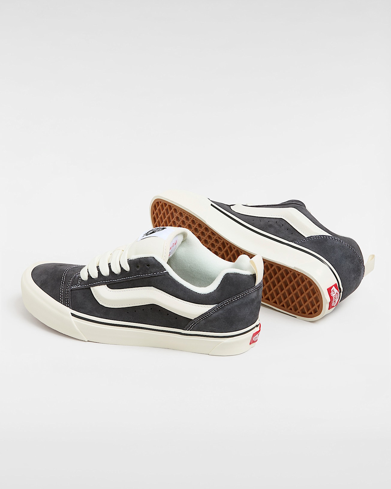 Chaussures Knu Skool VANS Gris ALT2