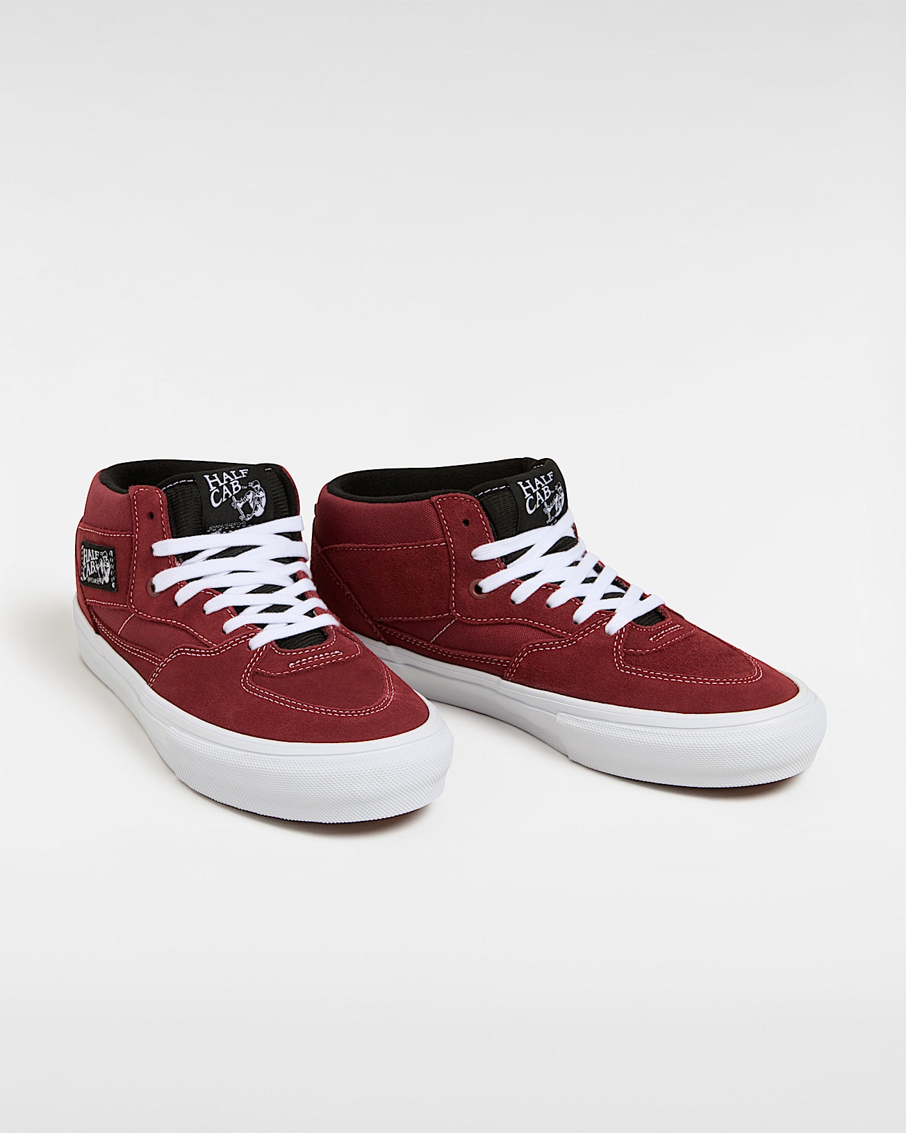 Skate Half Cab Shoe in Burgundy| Vans SE