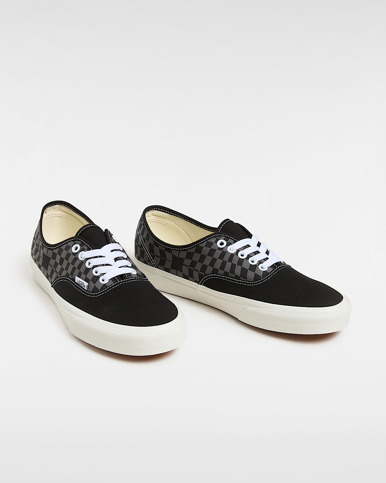 Chaussures Authentic VANS Noir ALT1