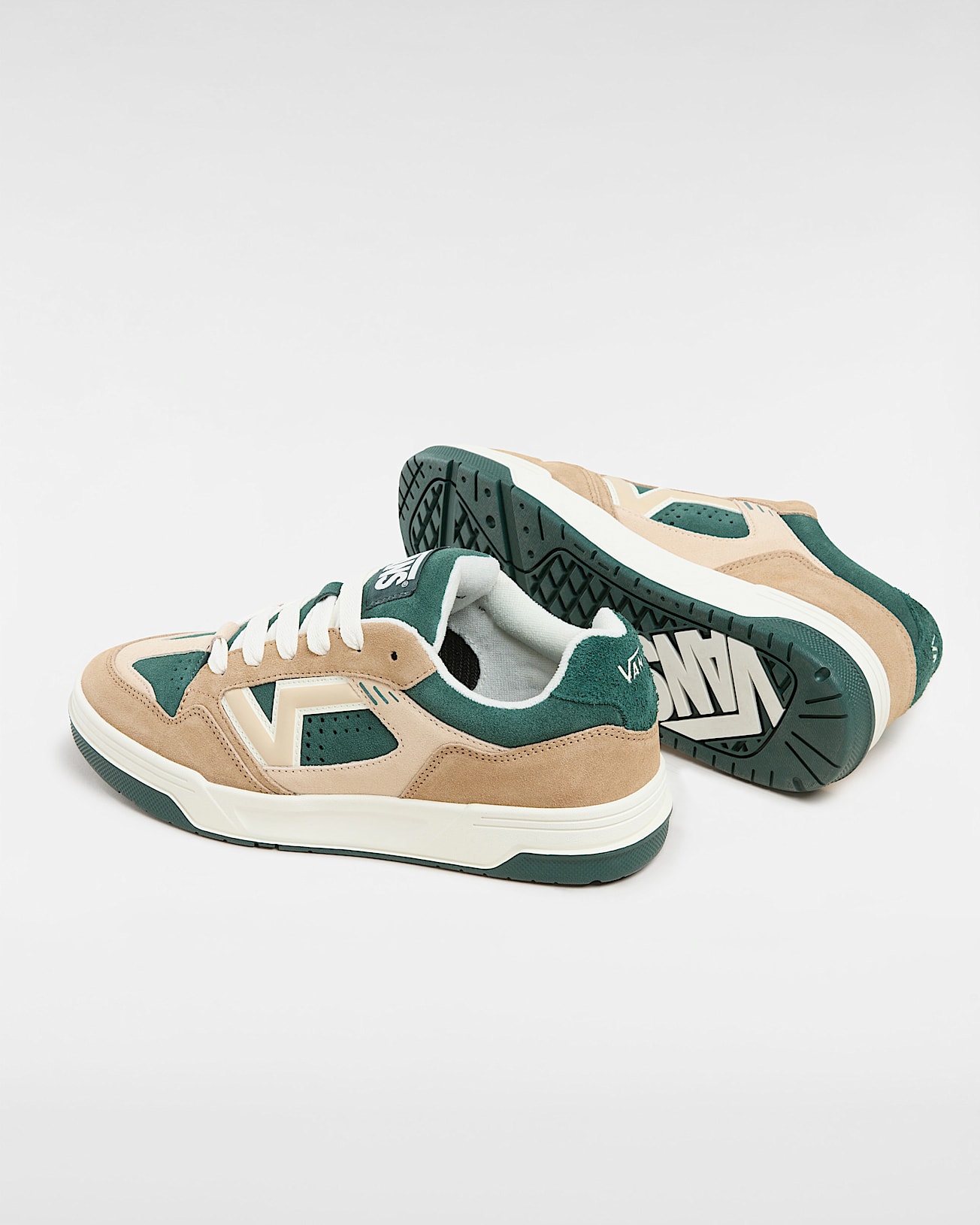 Chaussures Upland VANS Vert ALT2